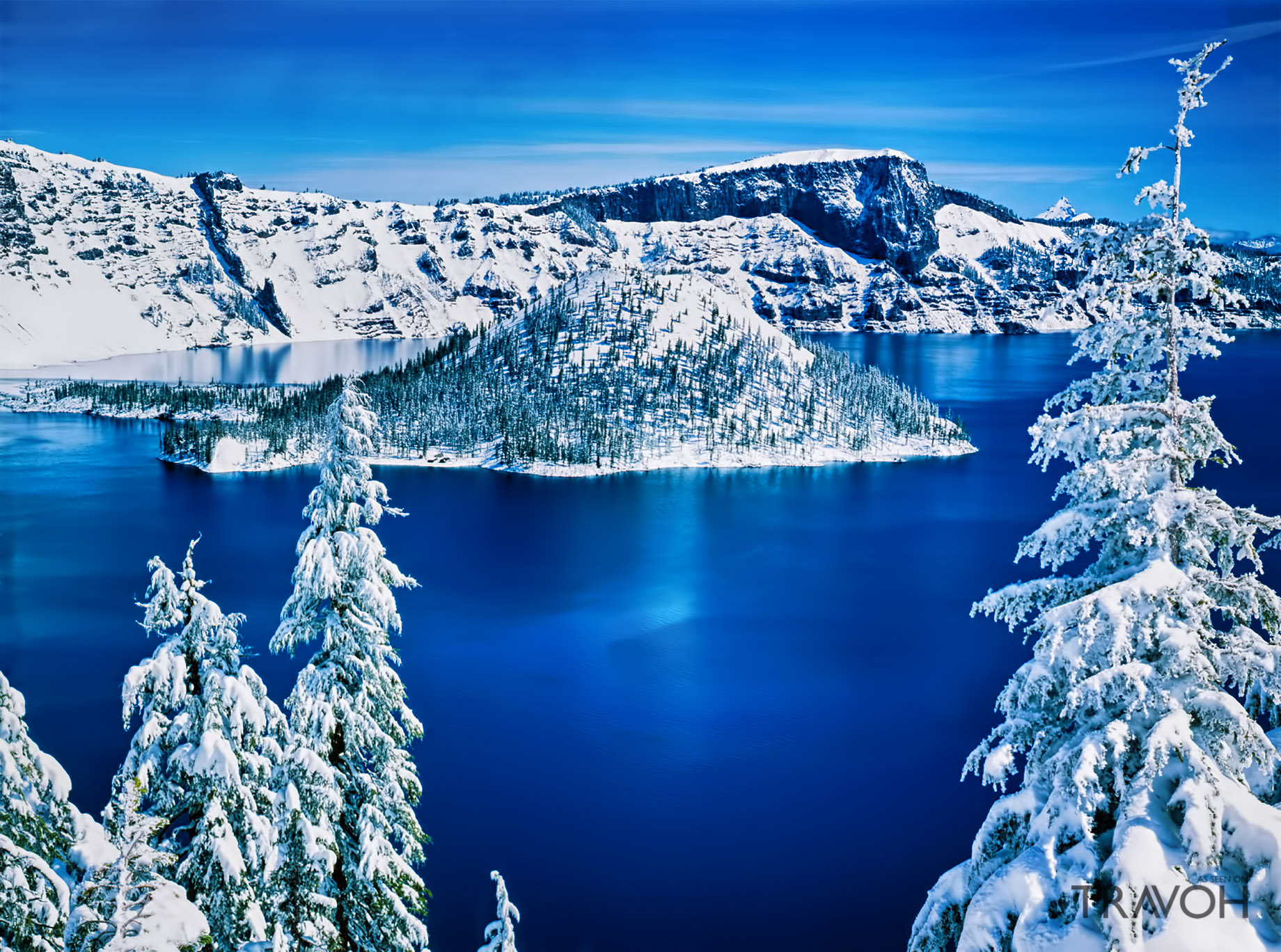 Crater Lake - America’s Deepest Crystal Blue Water Lake in Oregon State