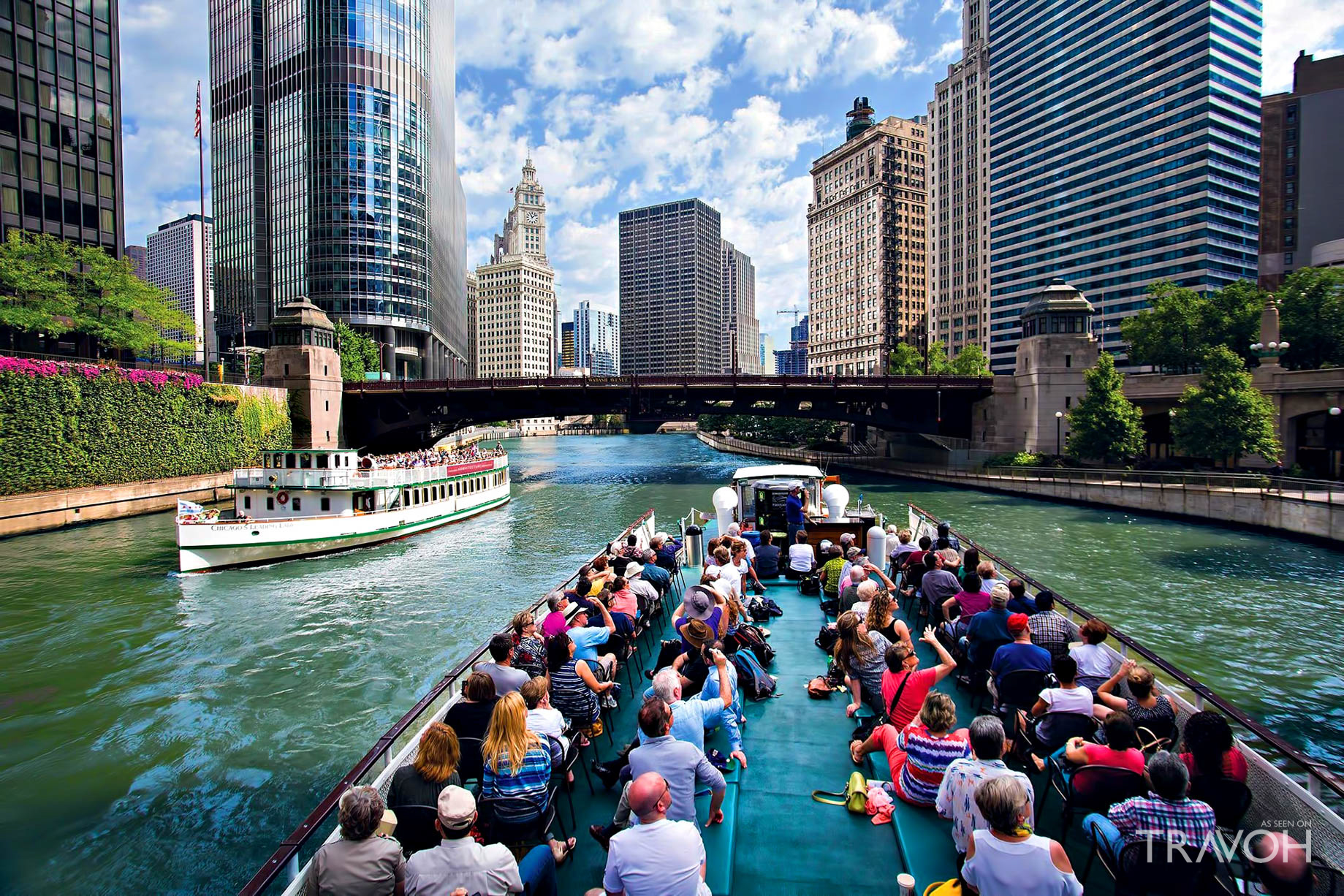 Take a Cruise on the Chicago River - Chicago, IL, USA