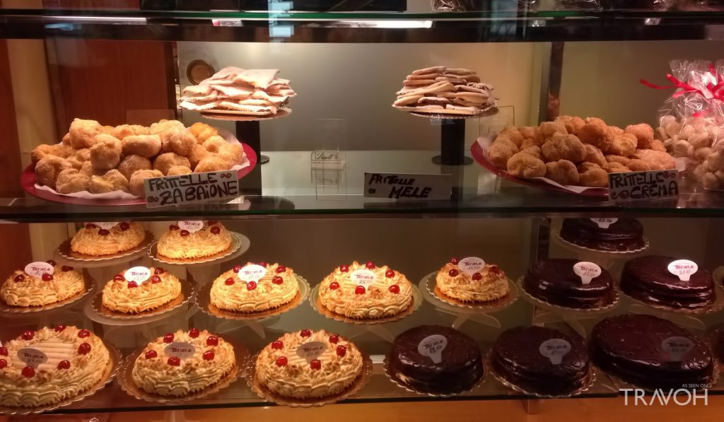 Pick up pastries at the Pasticceria Tonolo Venice, Italy TRAVOH