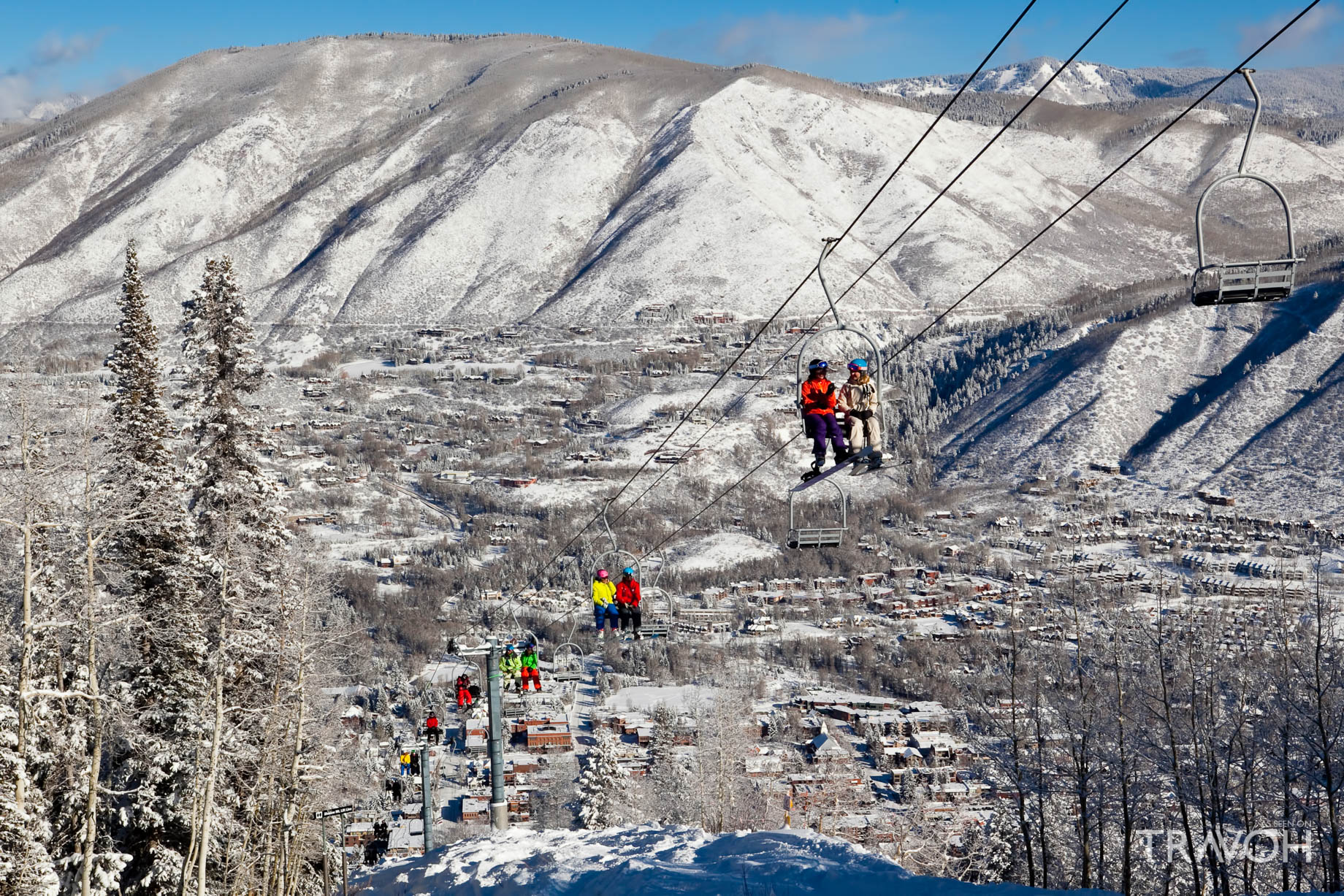 Skiing - Top 7 Reasons Why You Should Vacation in Aspen, Colorado