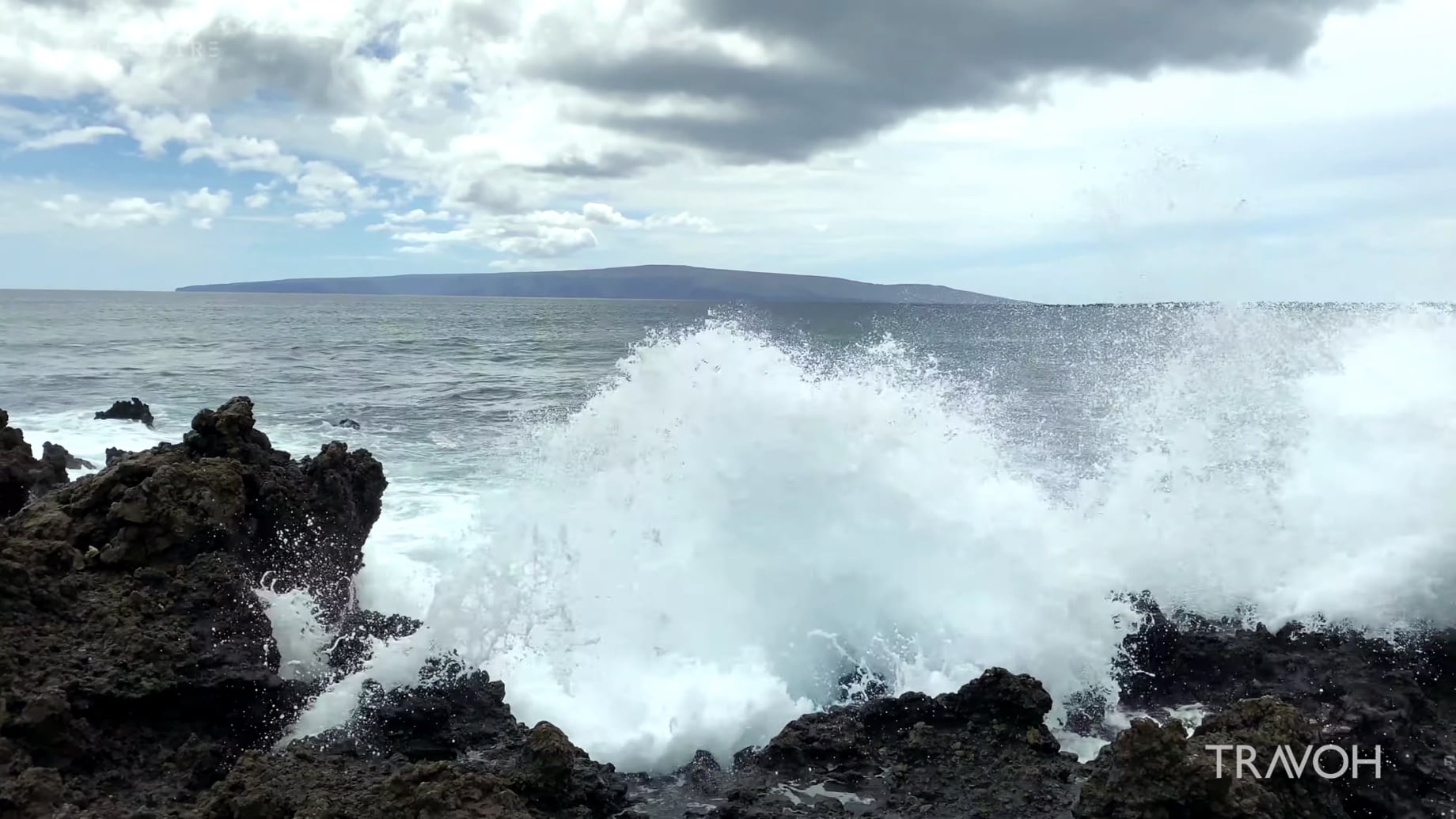 Crashing Waves - Pacific Ocean - Sounds - Volcano Rock Beach - Maui, Hawaii, USA - 4K Travel