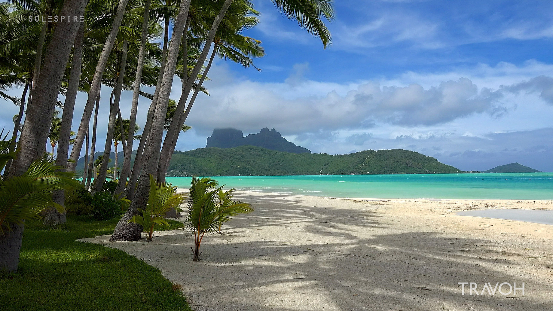 Natural Beach Sounds, Ocean Waves, Storm Wind - Motu Tane - Bora Bora, French Polynesia - 4K Travel Video