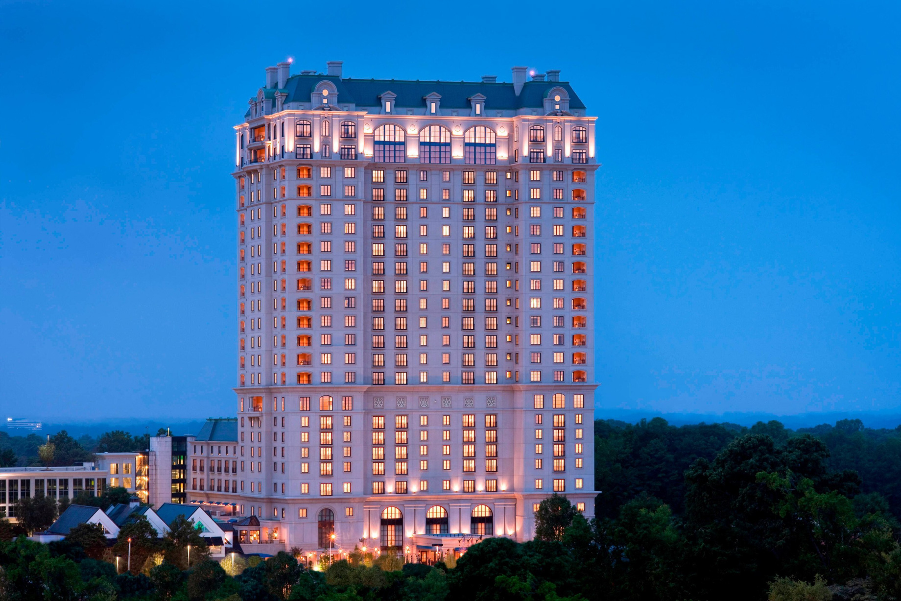 The St. Regis Atlanta Hotel – Atlanta, GA, USA – Hotel Night Exterior