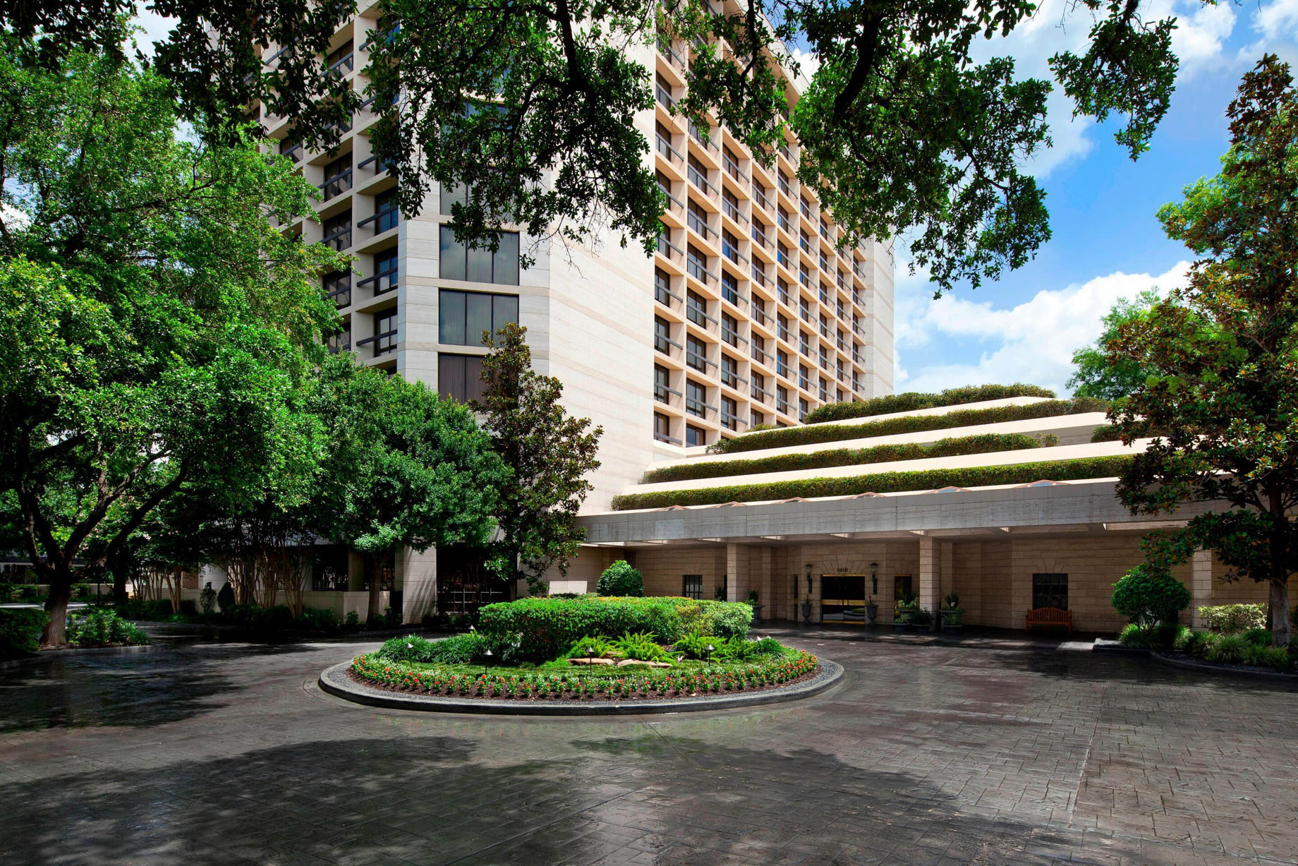 The St. Regis Houston Hotel - Houston, TX, USA - Hotel Exterior Entrance