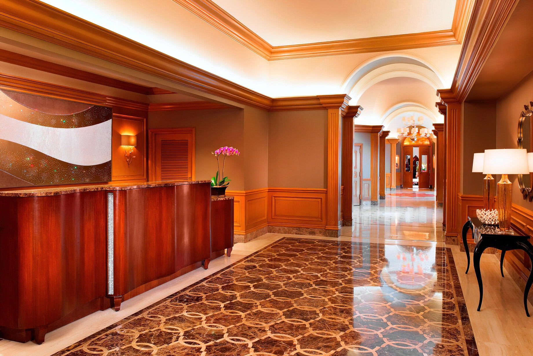 The St. Regis Houston Hotel – Houston, TX, USA – Hotel Front Desk
