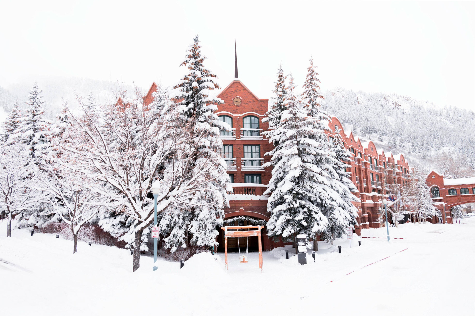 The St. Regis Aspen Resort – Aspen, CO, USA – Exterior Snow
