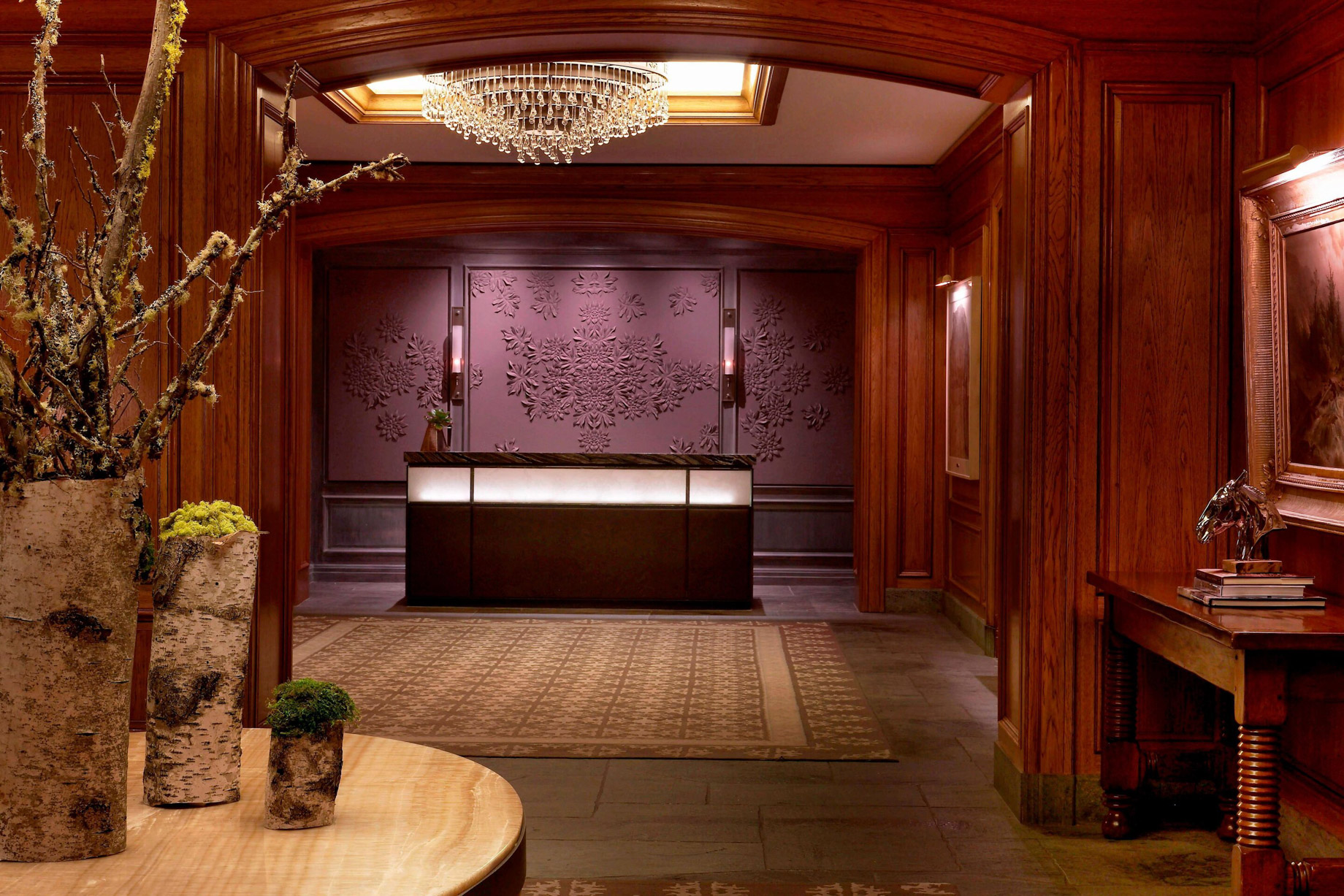 The St. Regis Aspen Resort – Aspen, CO, USA – Front Desk