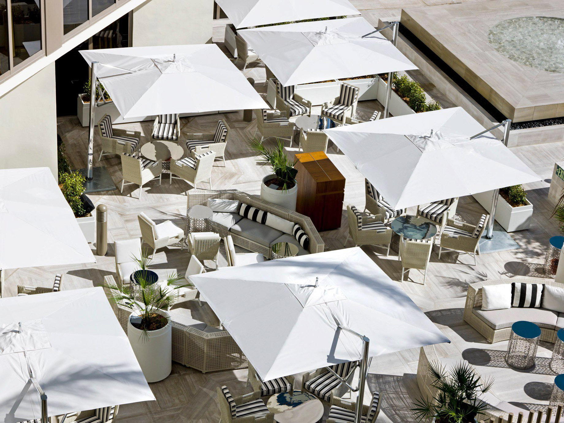 The St. Regis Bal Harbour Resort – Miami Beach, FL, USA – Exterior Terrace