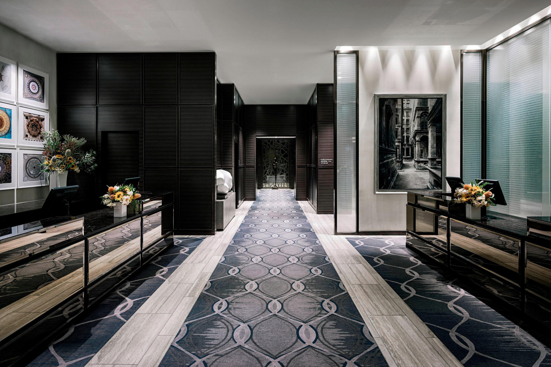 The St. Regis San Francisco Hotel - San Francisco, CA, USA - Reception Desk