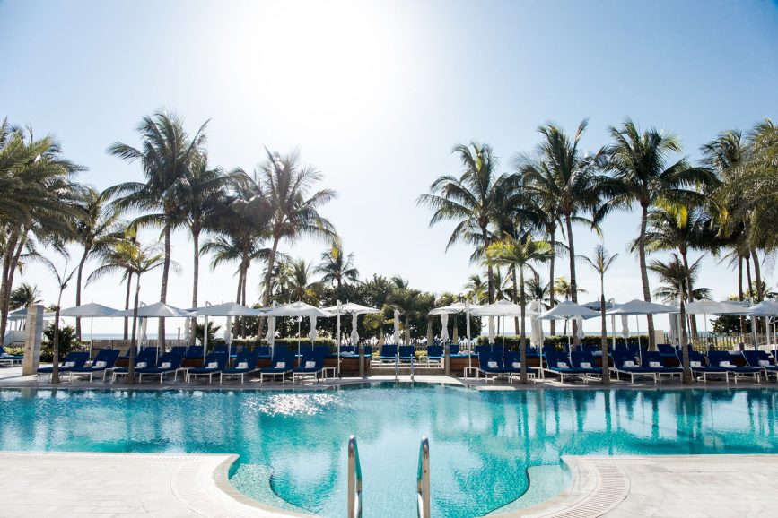 The St. Regis Bal Harbour Resort - Miami Beach, FL, USA - Resort Outdoor Pool