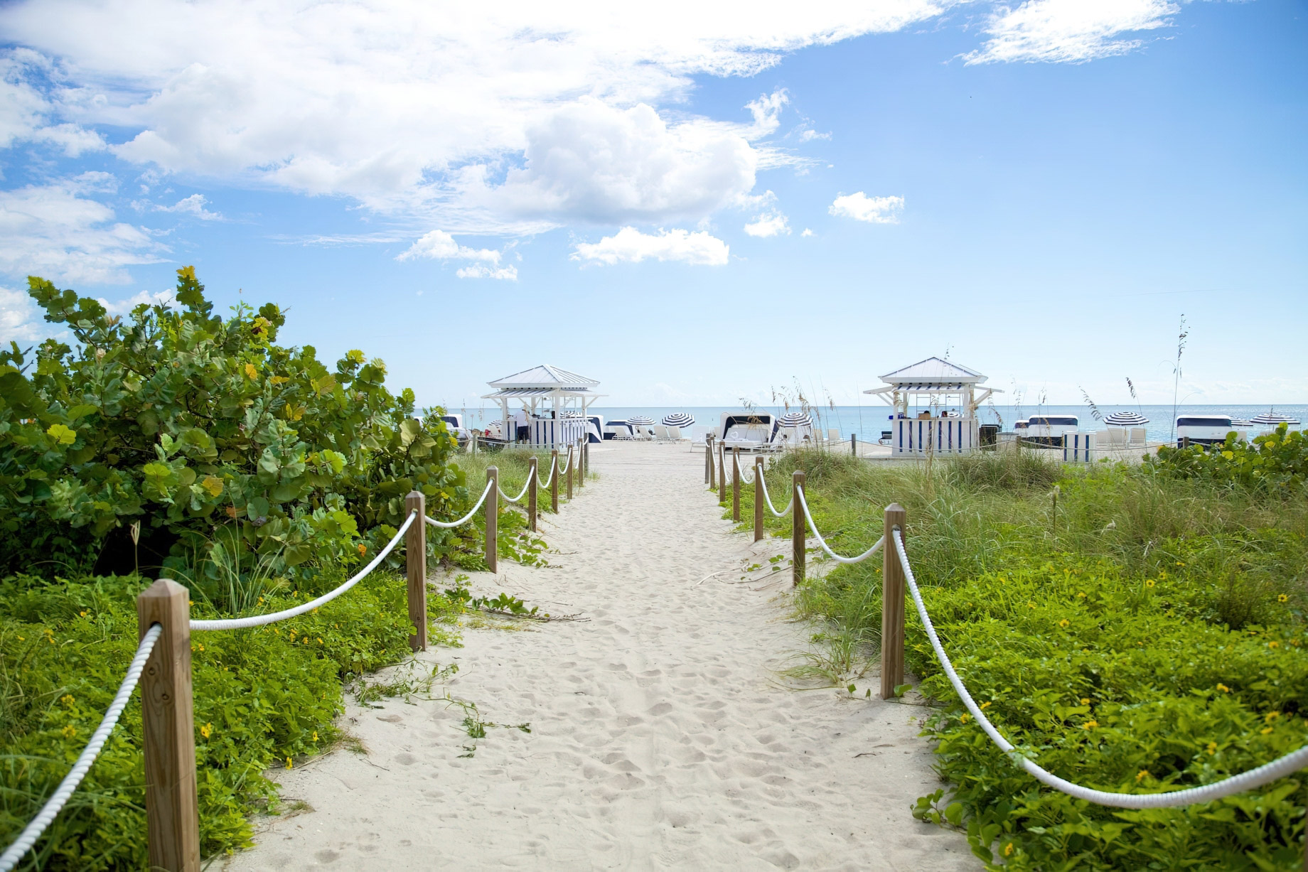 The Miami Beach EDITION Hotel – Miami Beach, FL, USA – Beach Pathway