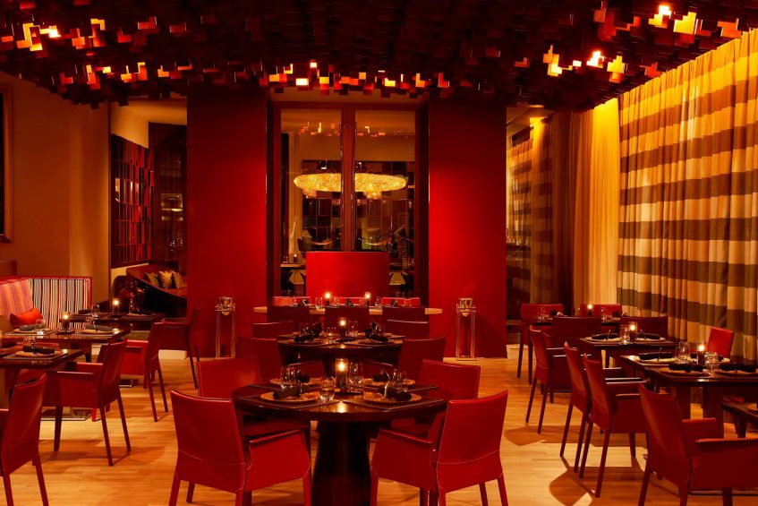 The St. Regis Doha Hotel - Doha, Qatar - Astor Grill Interior