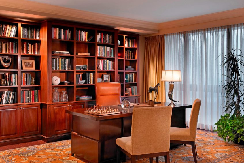 The St. Regis Houston Hotel - Houston, TX, USA - Presidential Suite Library