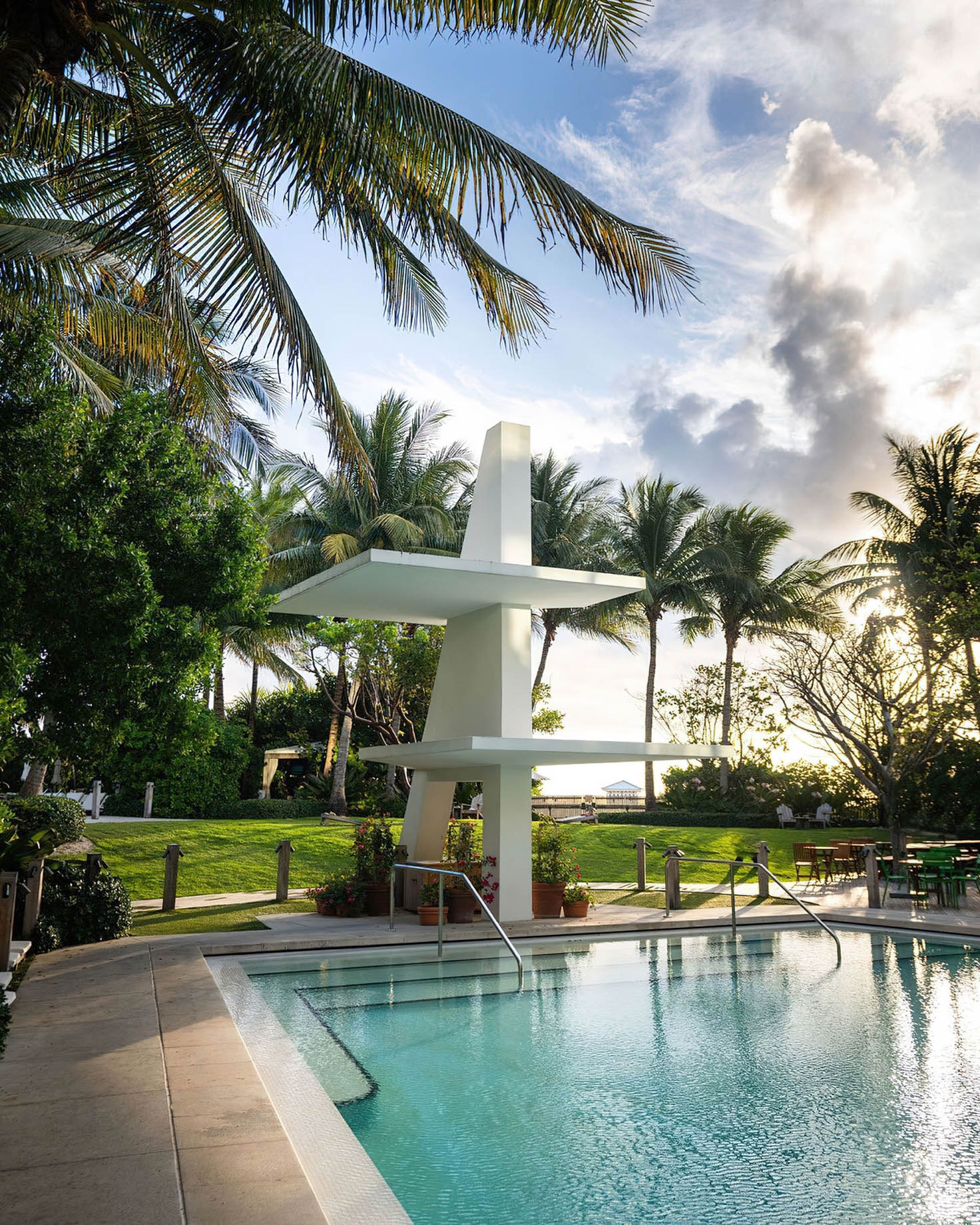 The Miami Beach EDITION Hotel - Miami Beach, FL, USA - Hotel Pool Deck