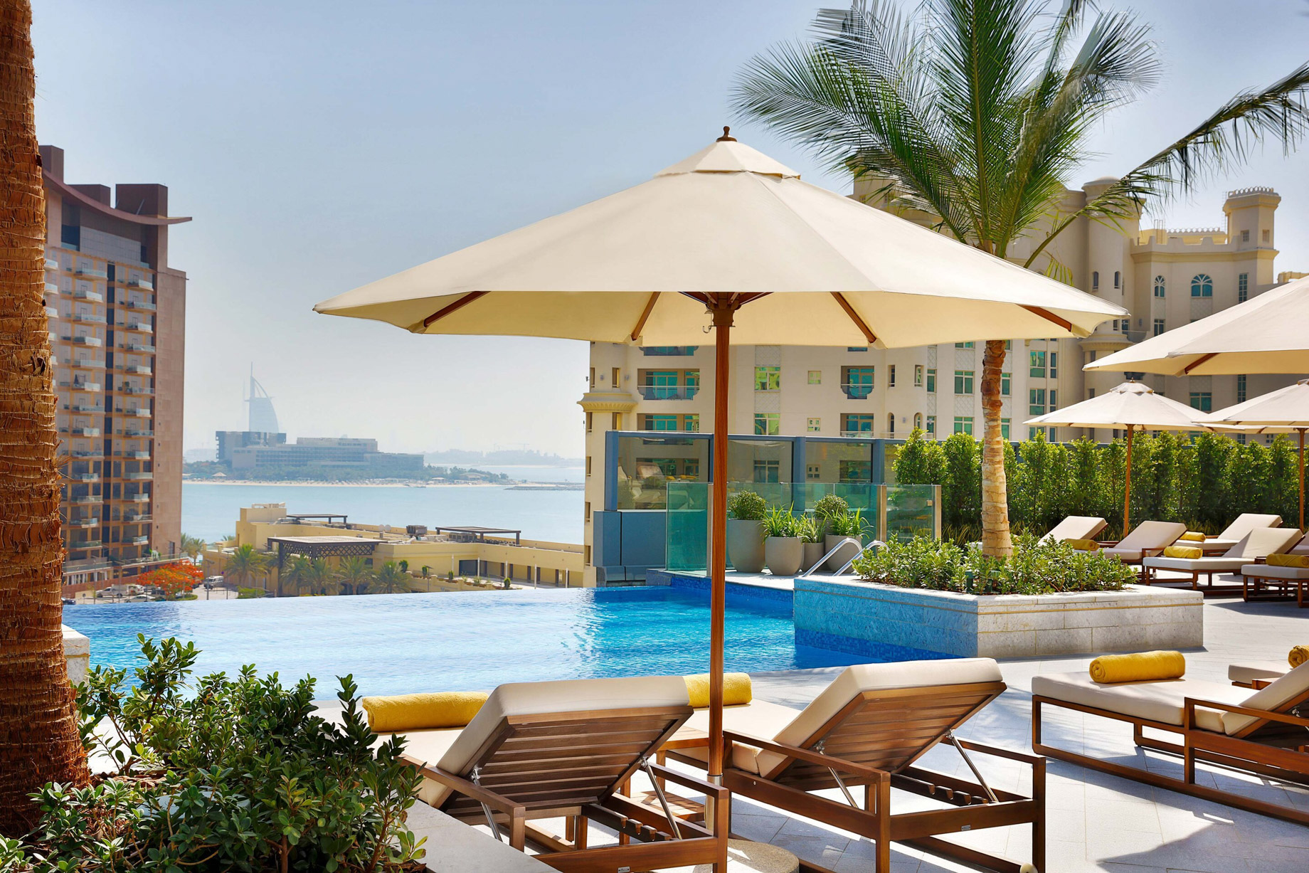 The St. Regis Dubai The Palm Jumeirah Hotel - Dubai, UAE - Pool Lounge