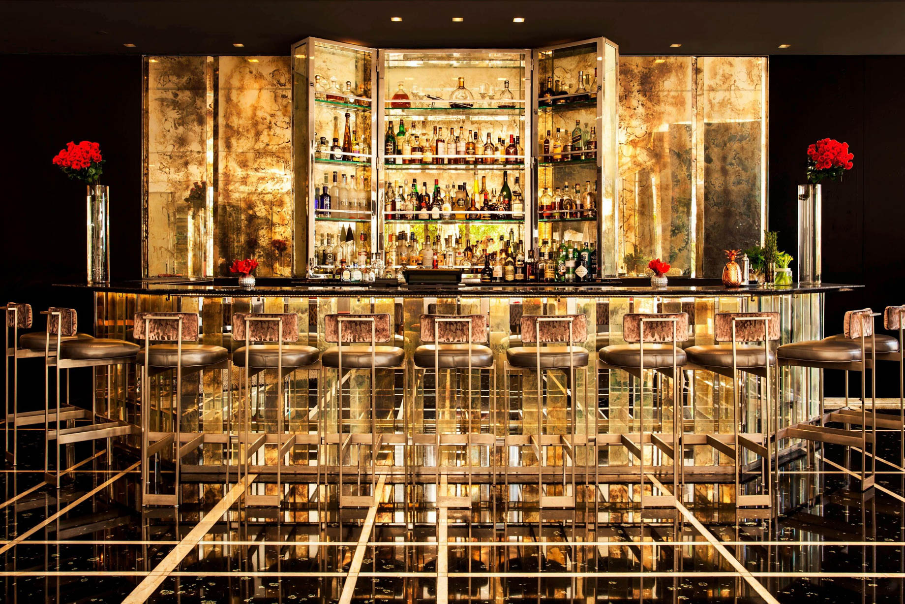 The St. Regis Bal Harbour Resort - Miami Beach, FL, USA - The St. Regis Bar