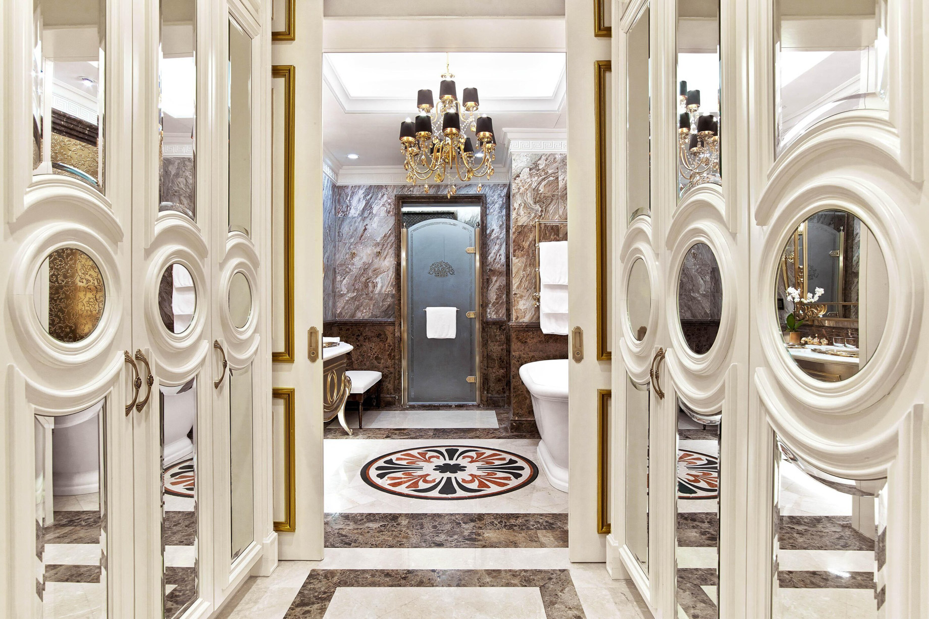 The St. Regis Moscow Nikolskaya Hotel - Moscow, Russia - Royal Suite Bathroom