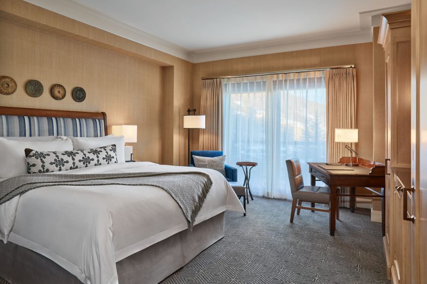 The St. Regis Deer Valley Resort - Park City, UT, USA - Deluxe King Guest Room Mountain View