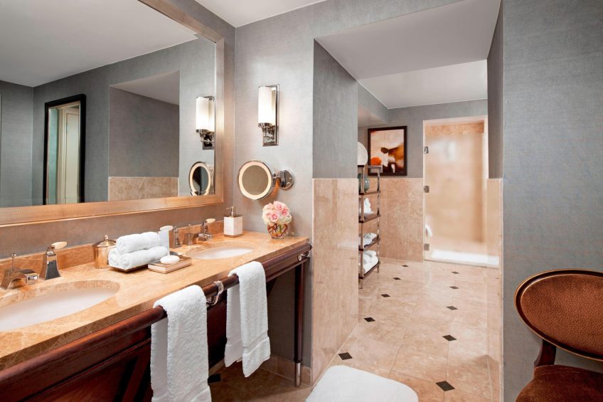 The St. Regis Houston Hotel - Houston, TX, USA - Royal Suite Bathroom