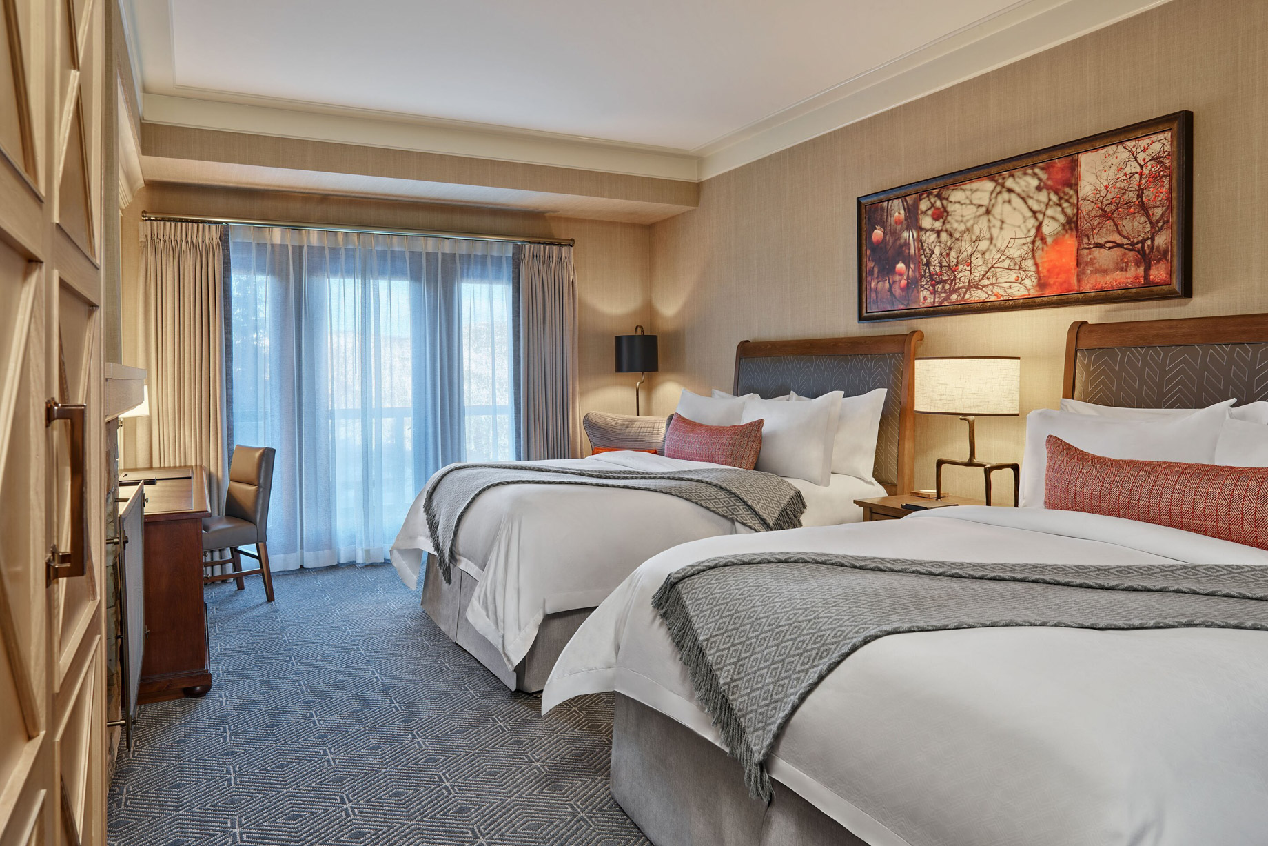 The St. Regis Deer Valley Resort - Park City, UT, USA - Deluxe Queen Guest Room Mountain View