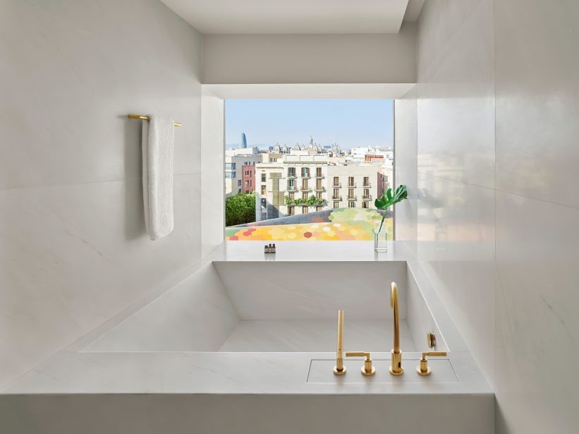 The Barcelona EDITION Hotel - Barcelona, Spain - Luxe Tub View