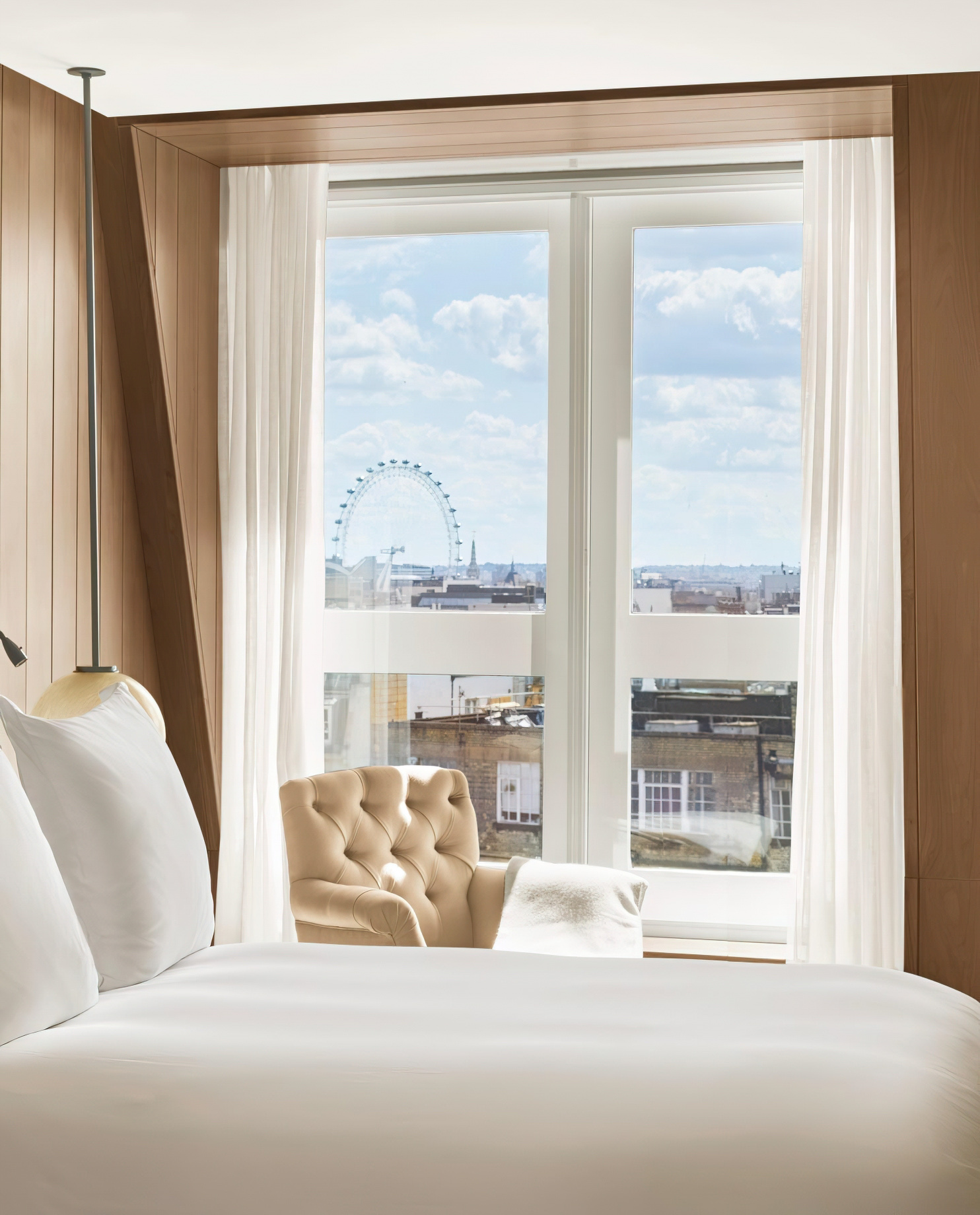 The London EDITION Hotel – London, United Kingdom – Guest Bedroom London Skyline View