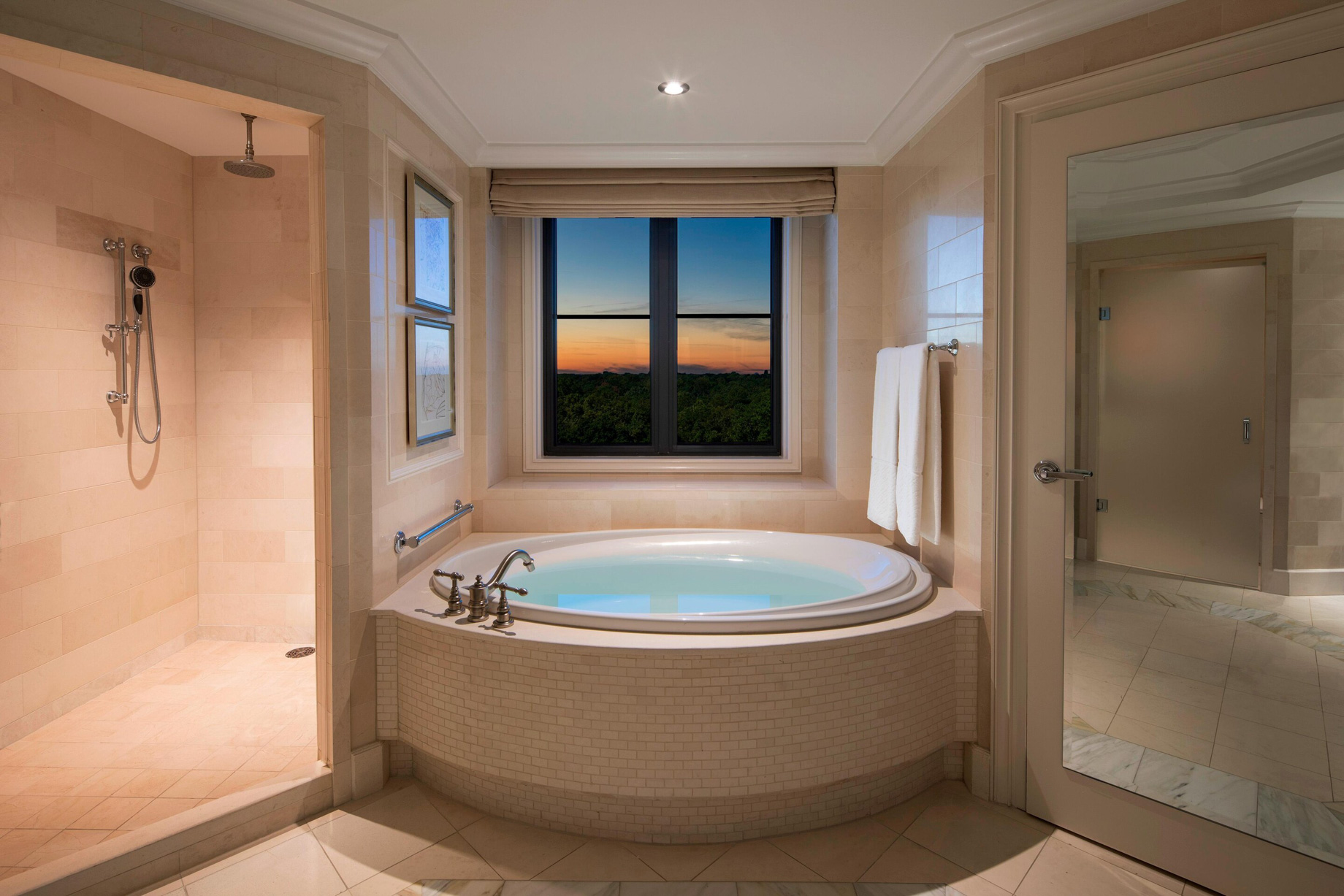 The St. Regis Atlanta Hotel – Atlanta, GA, USA – St. Regis Suite Bathtub