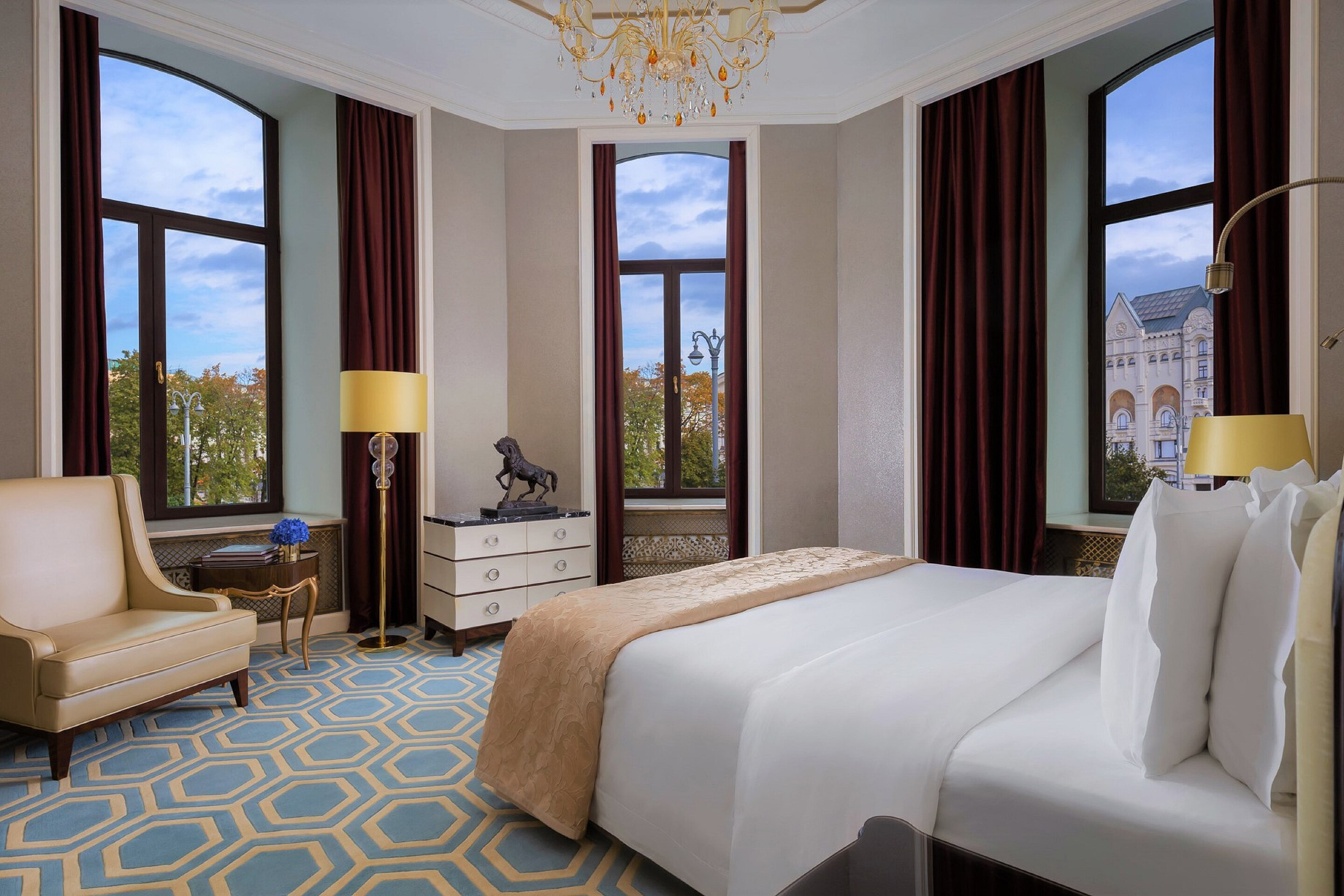 The St. Regis Moscow Nikolskaya Hotel - Moscow, Russia - Astor Suite Bedroom