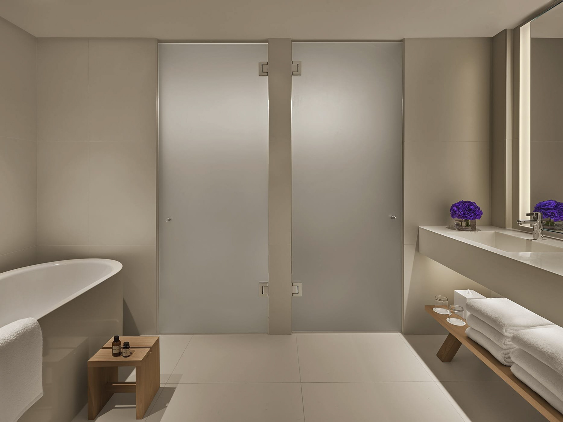 The West Hollywood EDITION Hotel - West Hollywood, CA, USA - Guest Bathroom