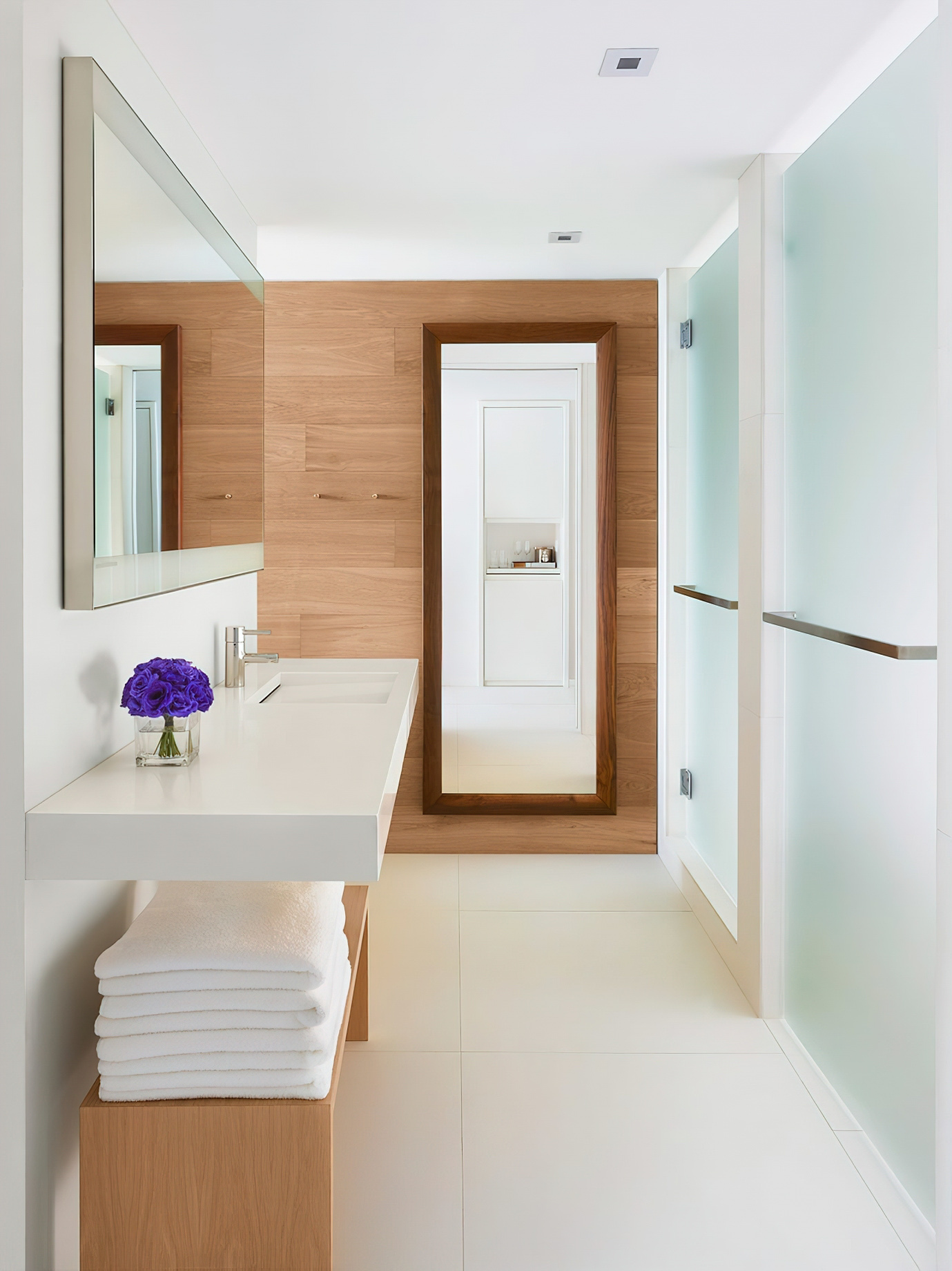 The Miami Beach EDITION Hotel – Miami Beach, FL, USA – Guestroom Bathroom
