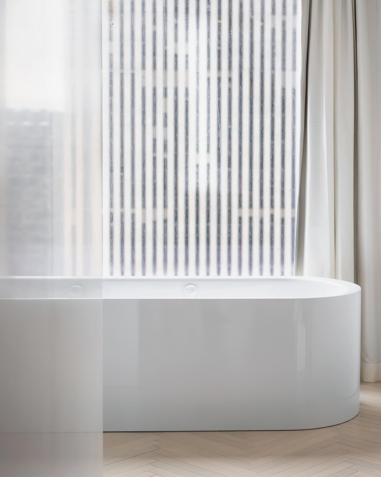 The Times Square EDITION Hotel – New York, NY, USA – Designer Bathtub