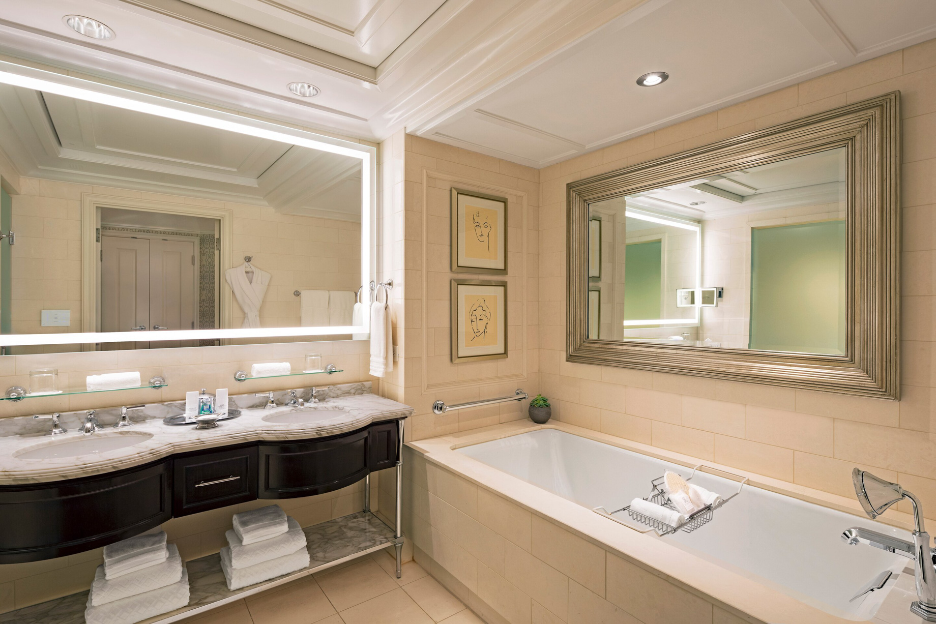 The St. Regis Atlanta Hotel – Atlanta, GA, USA – Suite Guest Bathroom