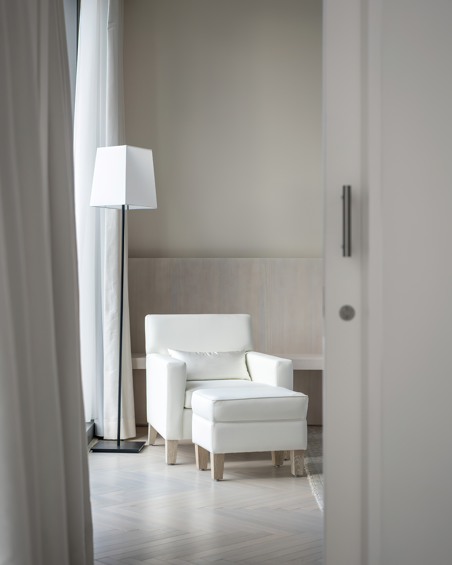 The Times Square EDITION Hotel - New York, NY, USA - Muted Aesthetics