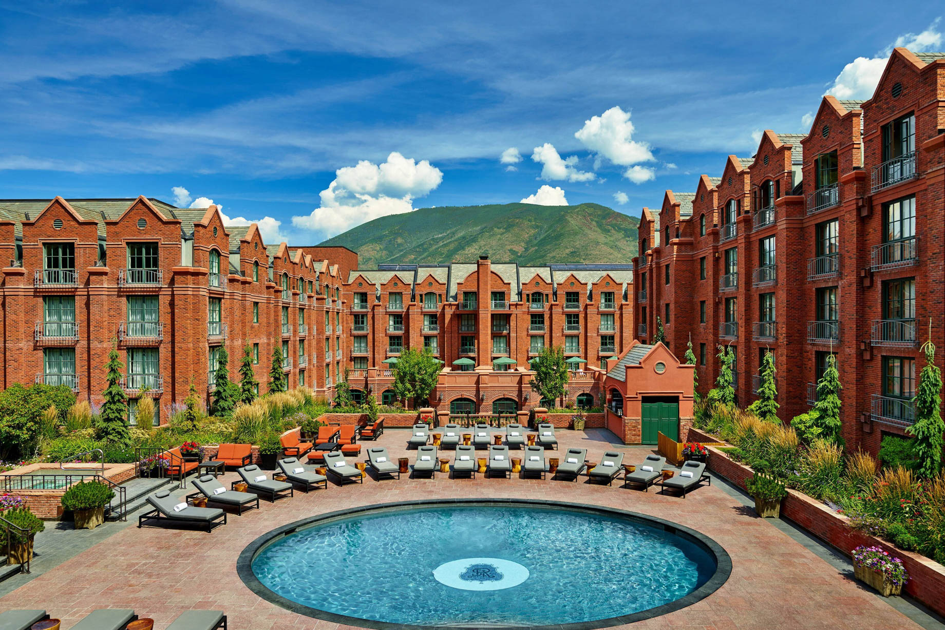 The St. Regis Aspen Resort – Aspen, CO, USA – St. Regis Aspen Pool