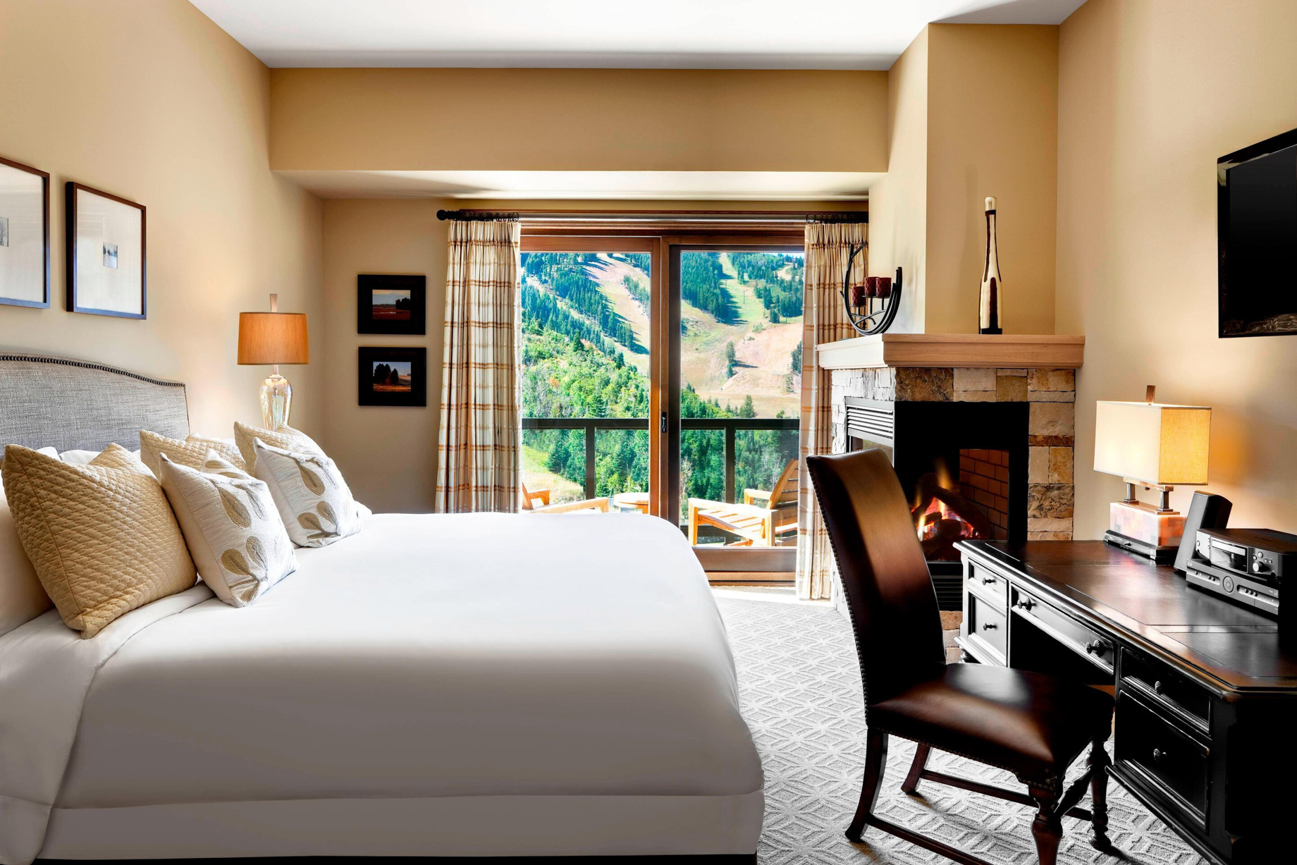 The St. Regis Deer Valley Resort – Park City, UT, USA – St. Regis Residence Guest Bedroom