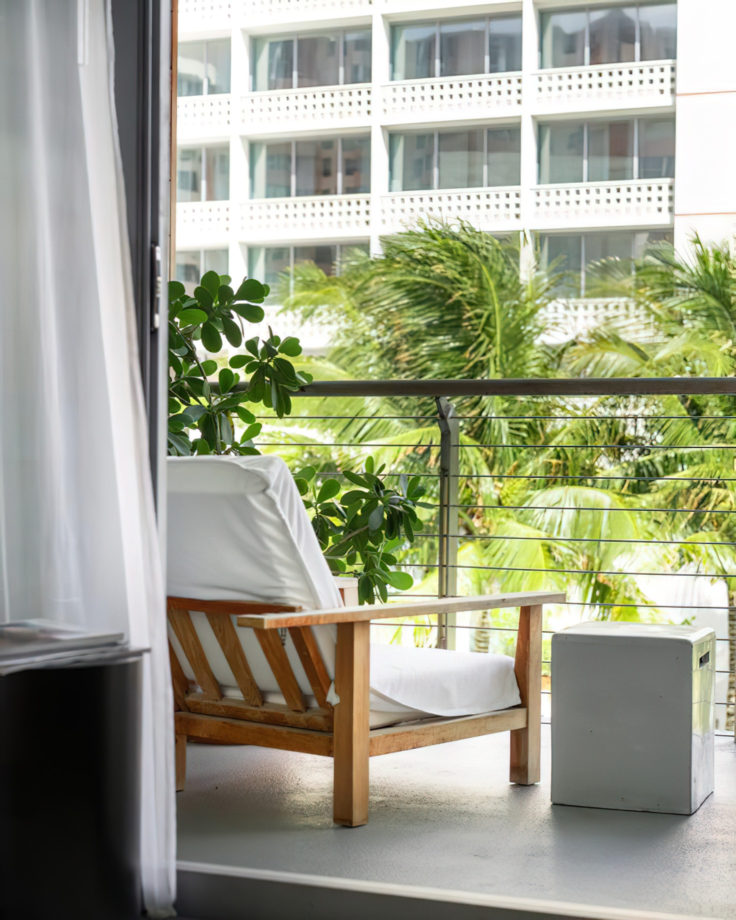 The Miami Beach EDITION Hotel – Miami Beach, FL, USA – Balcony Chair