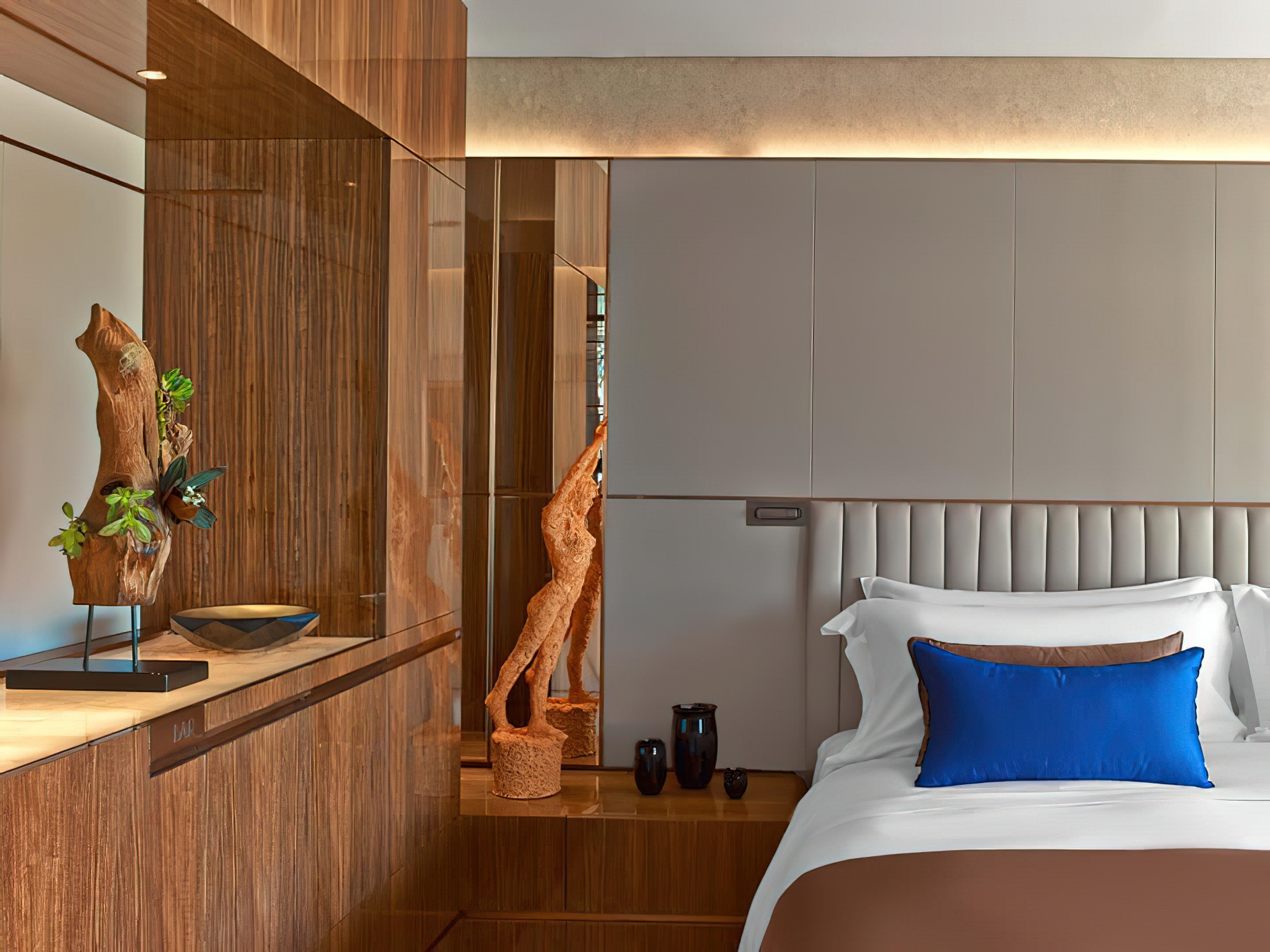 The St. Regis Istanbul Hotel – Istanbul, Turkey – Room Decor