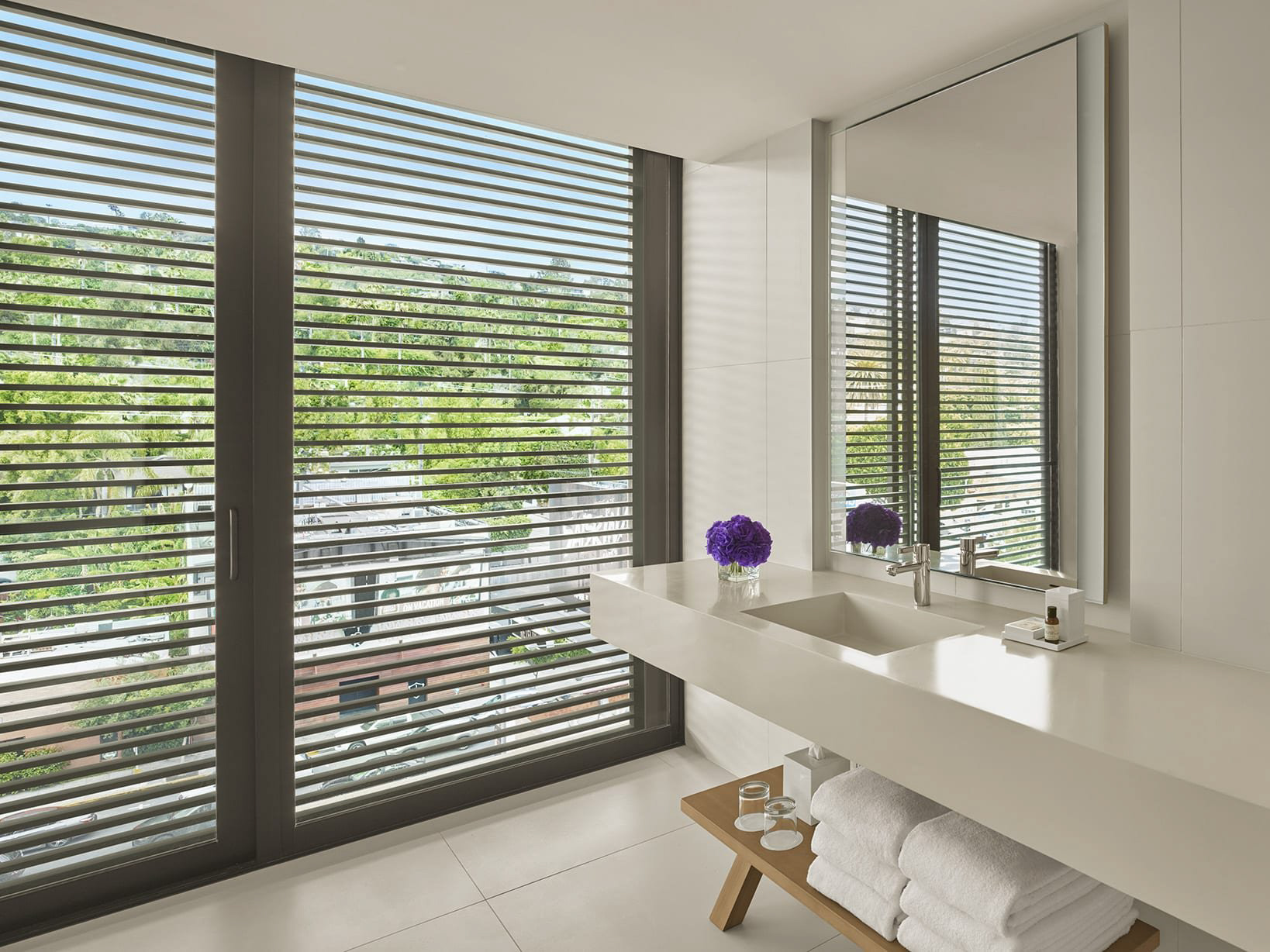 The West Hollywood EDITION Hotel – West Hollywood, CA, USA – Guest Bathroom