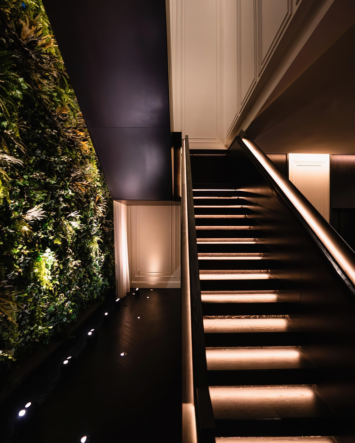 The Times Square EDITION Hotel - New York, NY, USA - Interior Design with Style