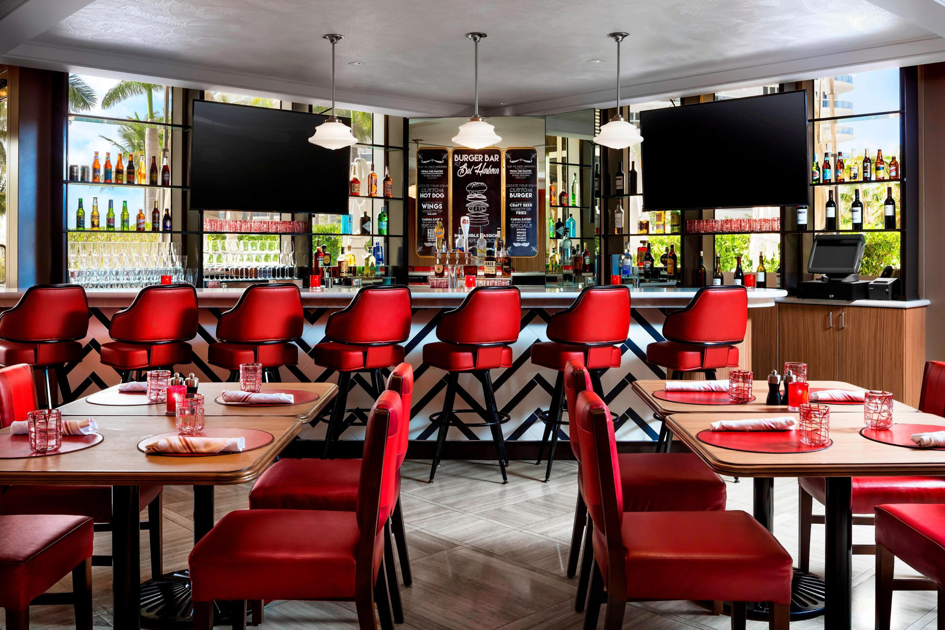 The St. Regis Bal Harbour Resort - Miami Beach, FL, USA - The Grill at St. Regis Seating