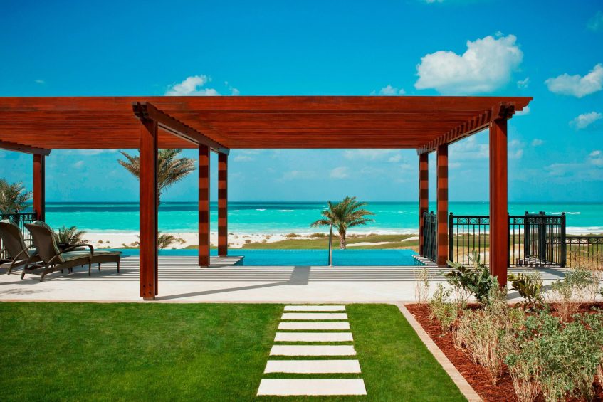 The St. Regis Saadiyat Island Resort - Abu Dhabi, UAE - Majestic Suite Beach View Garden