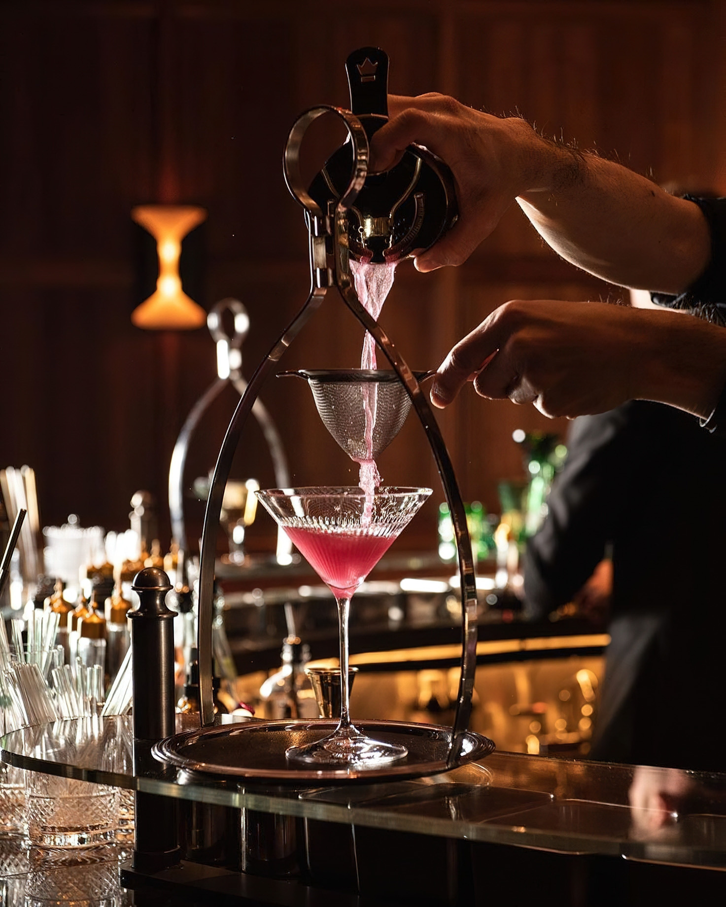 The Times Square EDITION Hotel – New York, NY, USA – Cocktail Pour