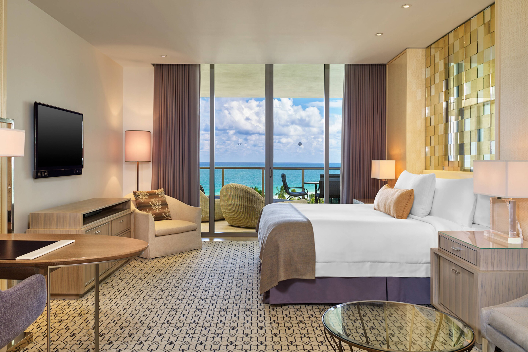The St. Regis Bal Harbour Resort – Miami Beach, FL, USA – Deluxe Ocean View Bedroom