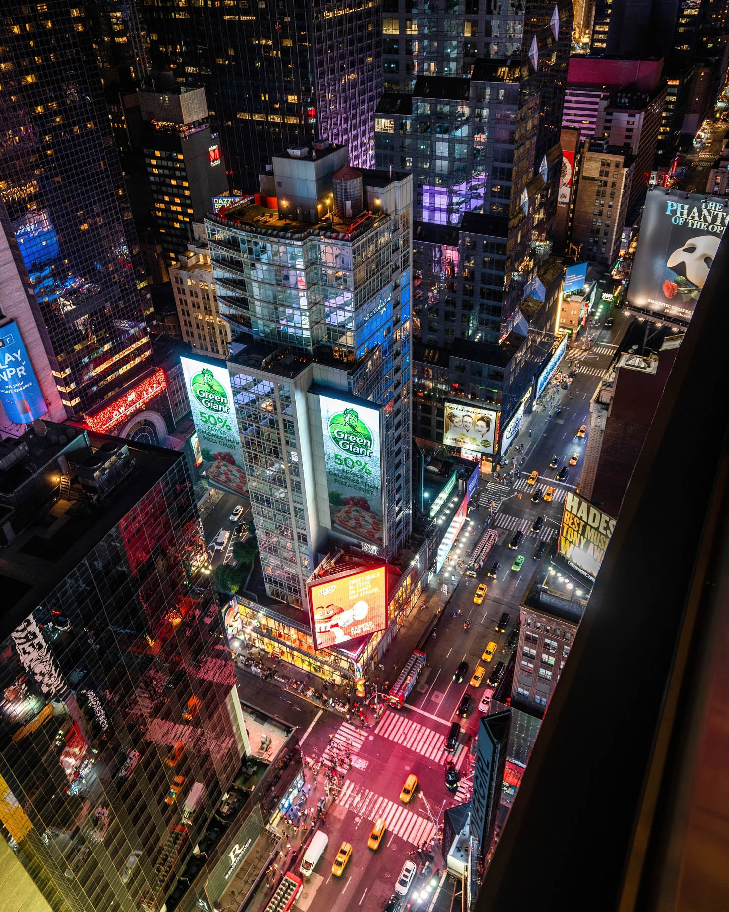 The Times Square EDITION Hotel – New York, NY, USA – Times Square View Down
