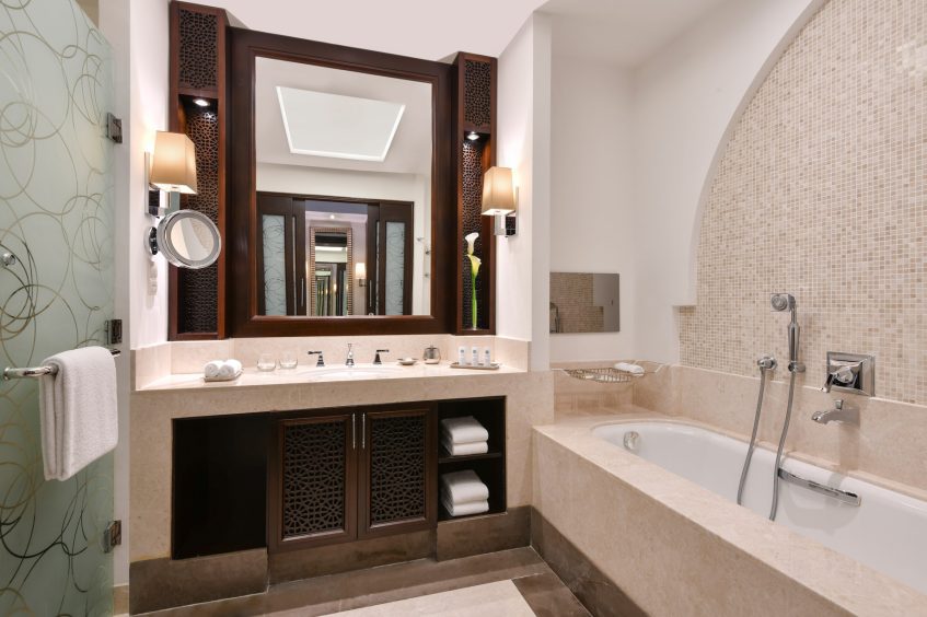 The St. Regis Doha Hotel - Doha, Qatar - Grand Deluxe Guest Bathroom