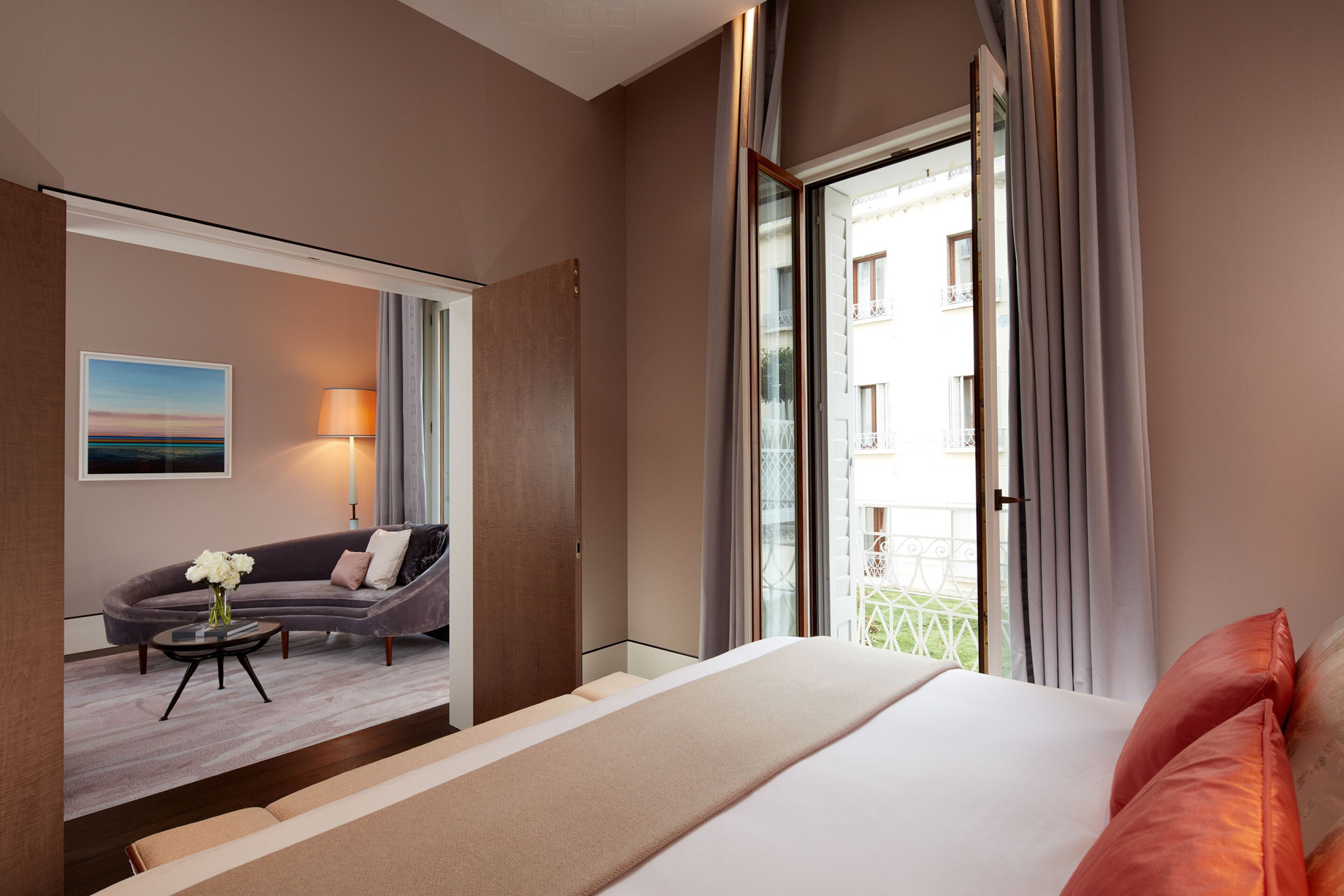 The St. Regis Venice Hotel – Venice, Italy – Venetian Suite Decor