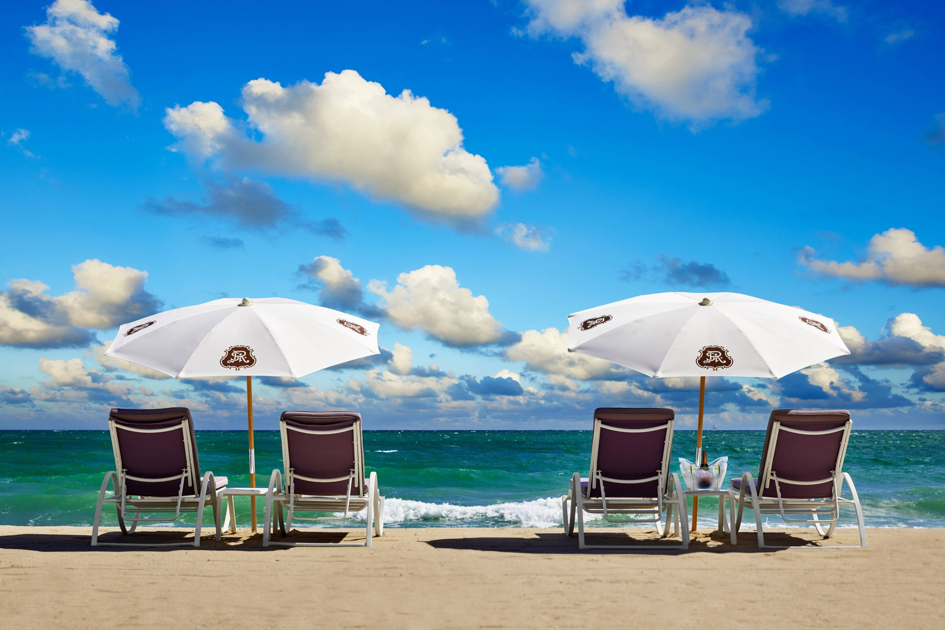 The St. Regis Bal Harbour Resort - Miami Beach, FL, USA - Resort Beach