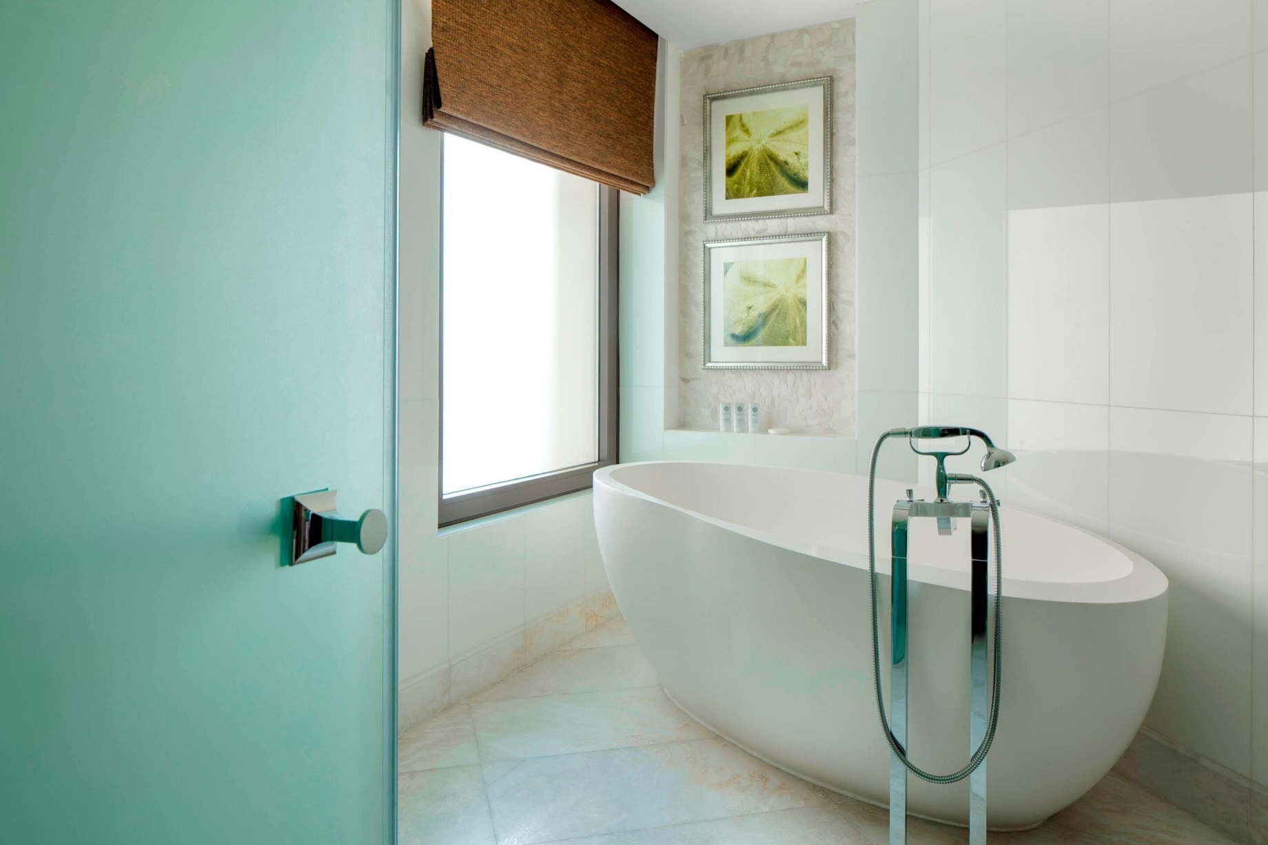 The St. Regis Saadiyat Island Resort - Abu Dhabi, UAE - Astor Suite Bathroom Tub
