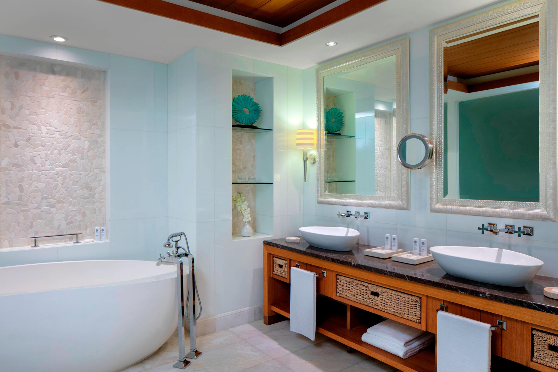 The St. Regis Saadiyat Island Resort – Abu Dhabi, UAE – Ocean Suite Bathroom