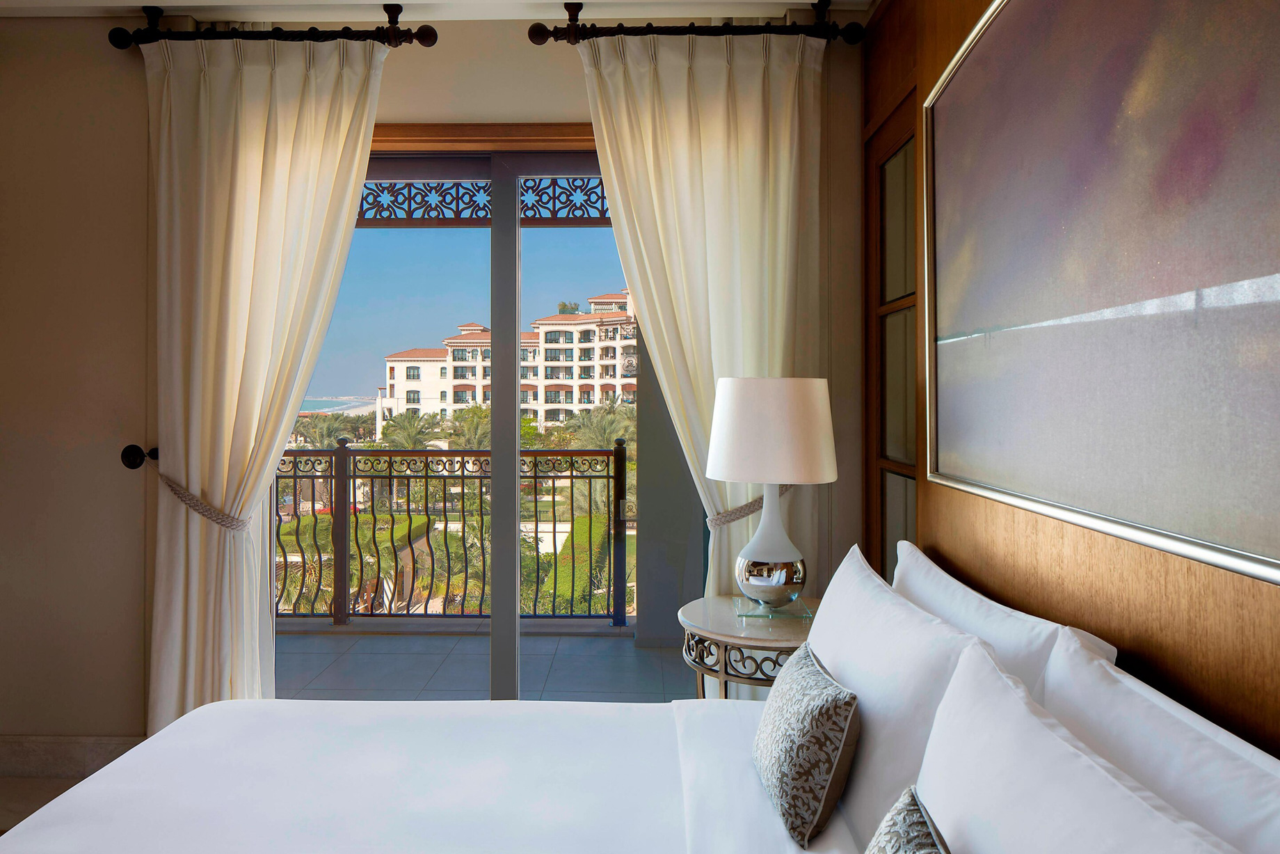 The St. Regis Saadiyat Island Resort – Abu Dhabi, UAE – St. Regis Suite Bedroom Decor